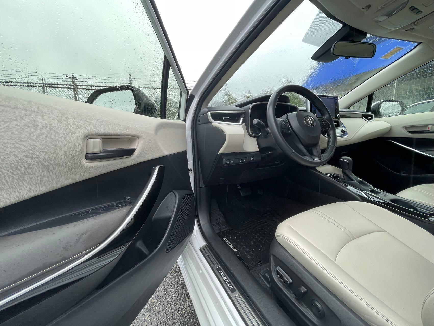 2022 Toyota Corolla Hybrid CVT w/Li Battery, Vancouver, Cash