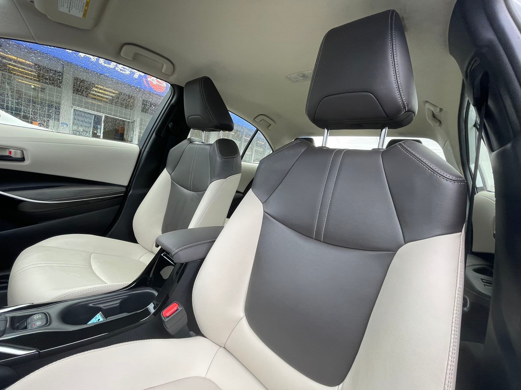 2022 Toyota Corolla Hybrid CVT w/Li Battery, Vancouver, Cash