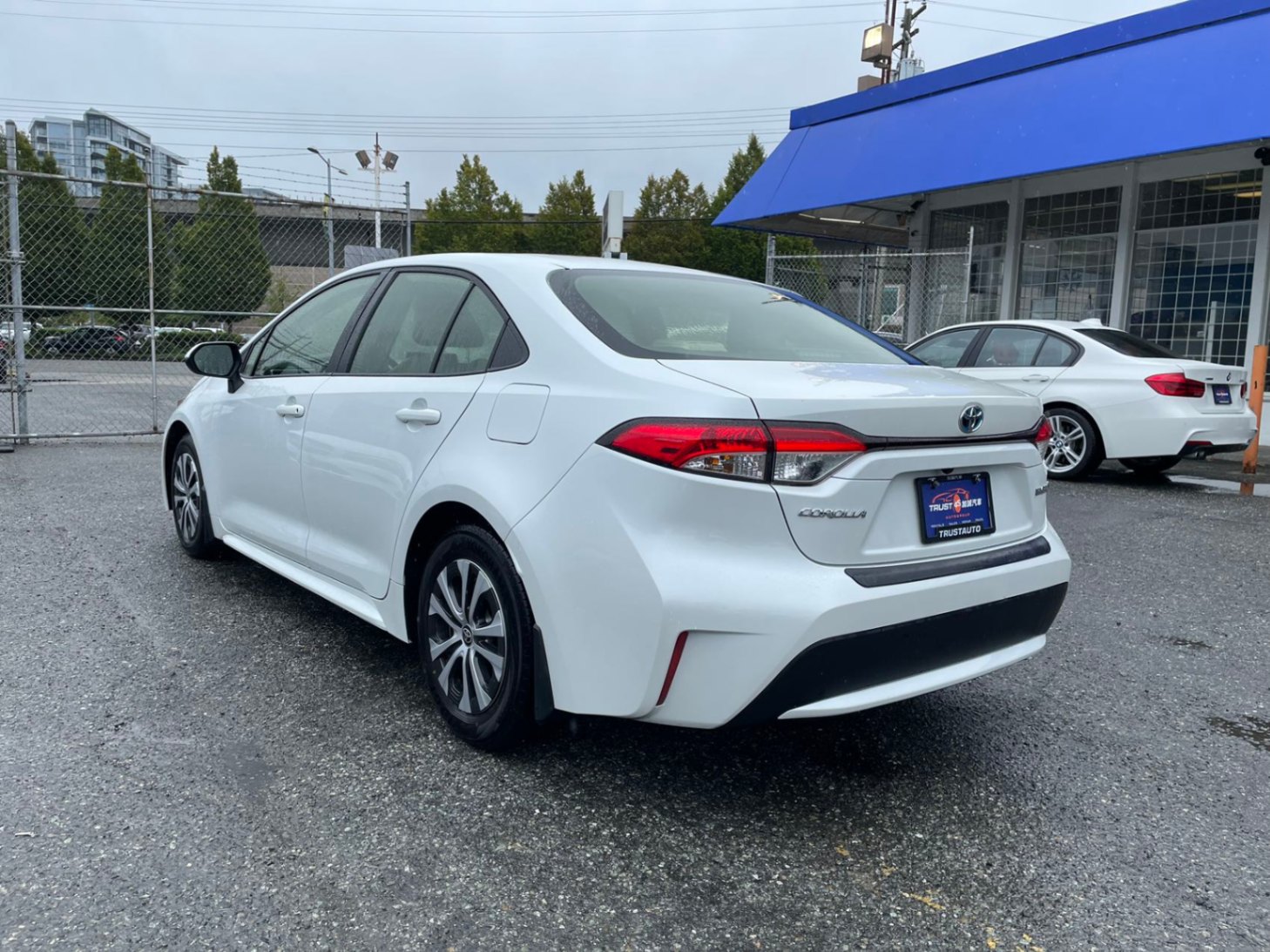 2022 Toyota Corolla Hybrid CVT w/Li Battery, Vancouver, Cash