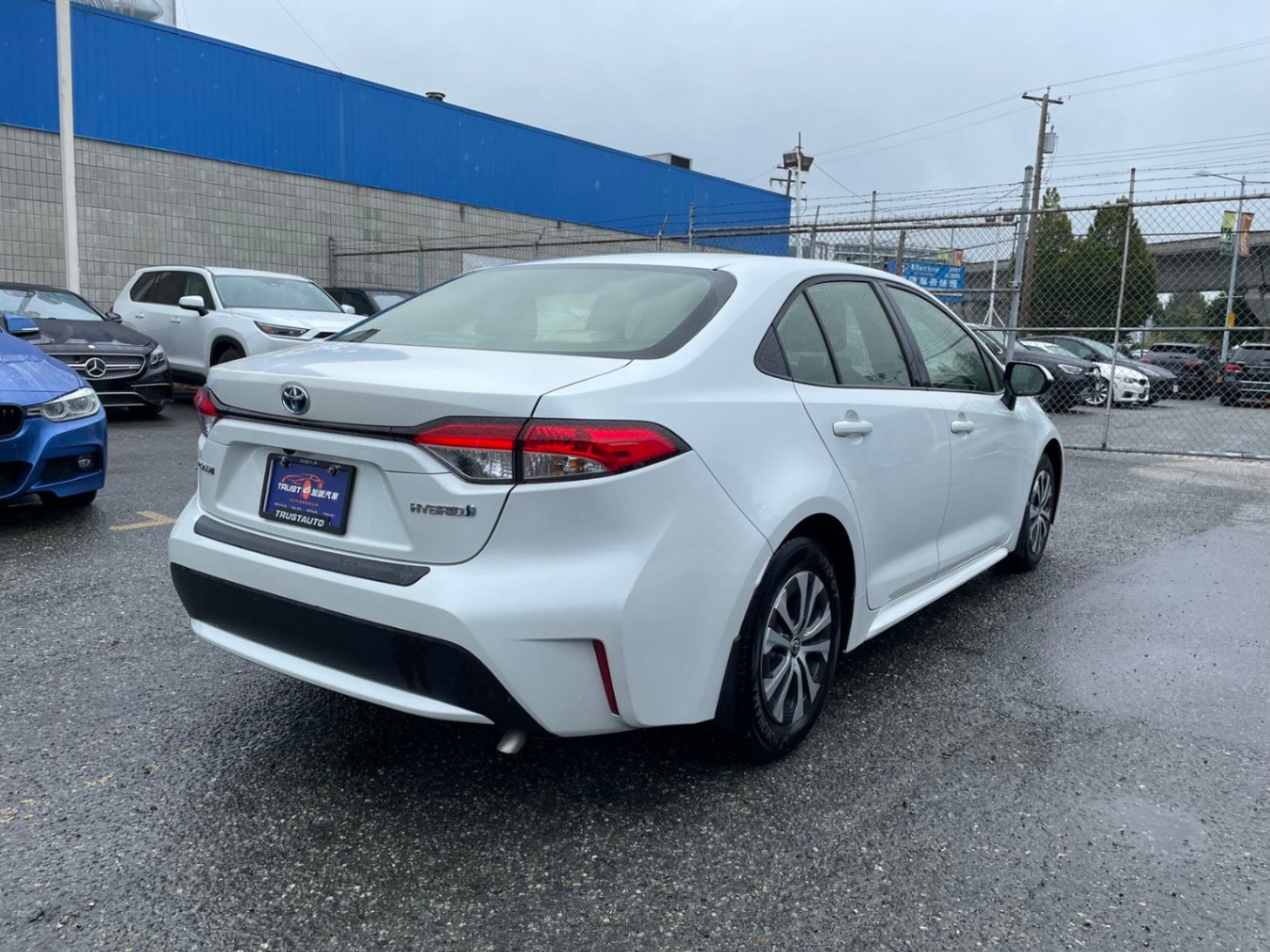 2022 Toyota Corolla Hybrid CVT w/Li Battery, Vancouver, Cash