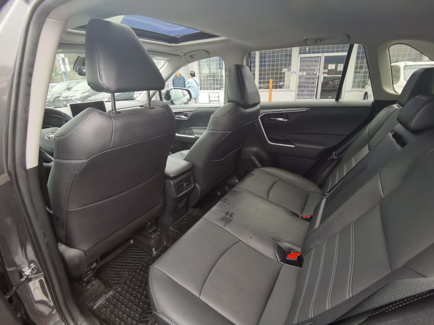 2023 Toyota RAV4 XLE AWD/Local Car/One Owner, Vancouver, Cash