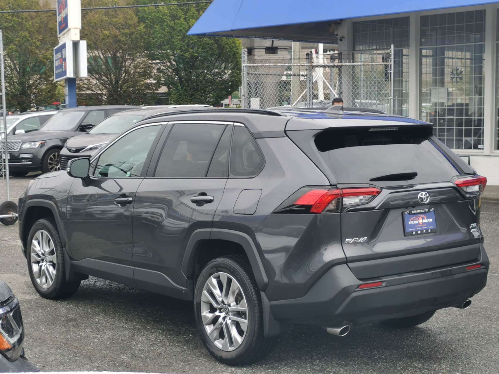 2023 Toyota RAV4 XLE AWD/Local Car/One Owner, Vancouver, Cash