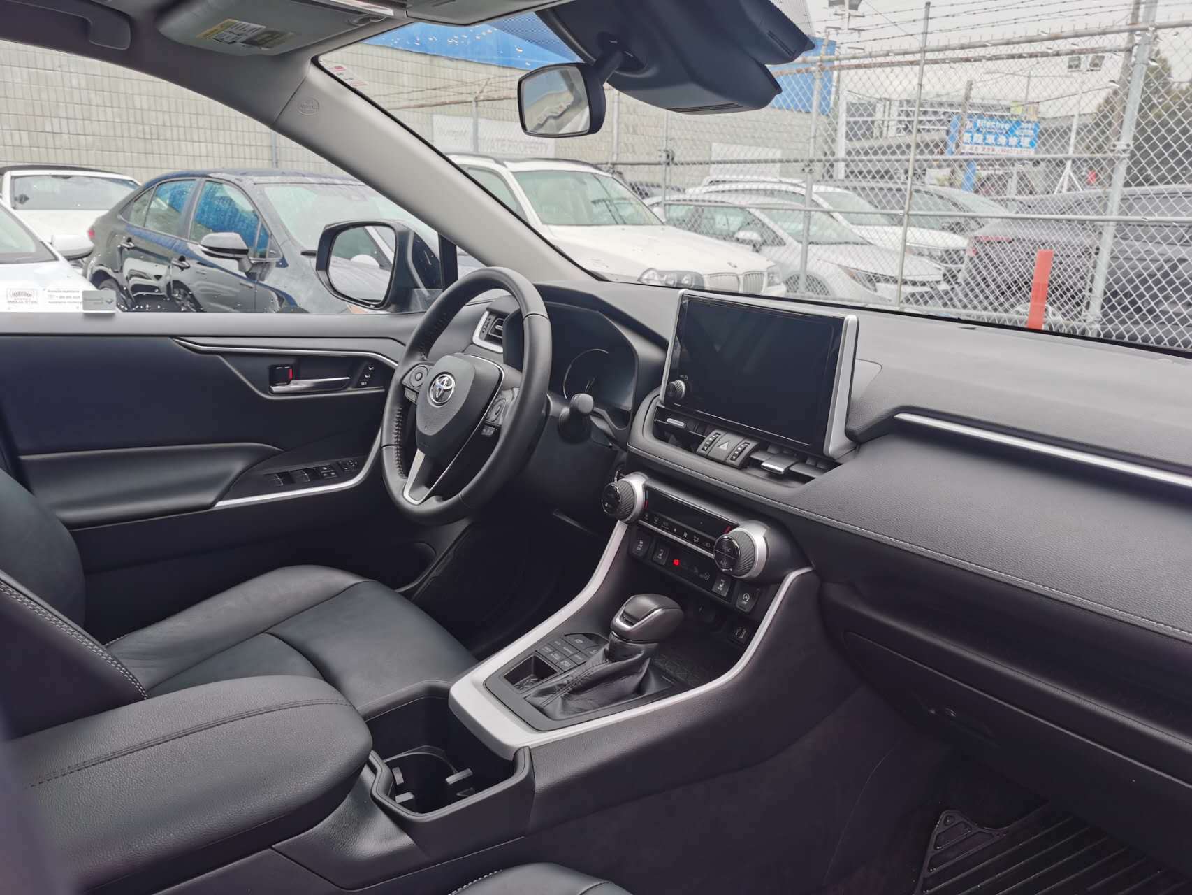 2023 Toyota RAV4 XLE AWD/Local Car/One Owner, Vancouver, Cash