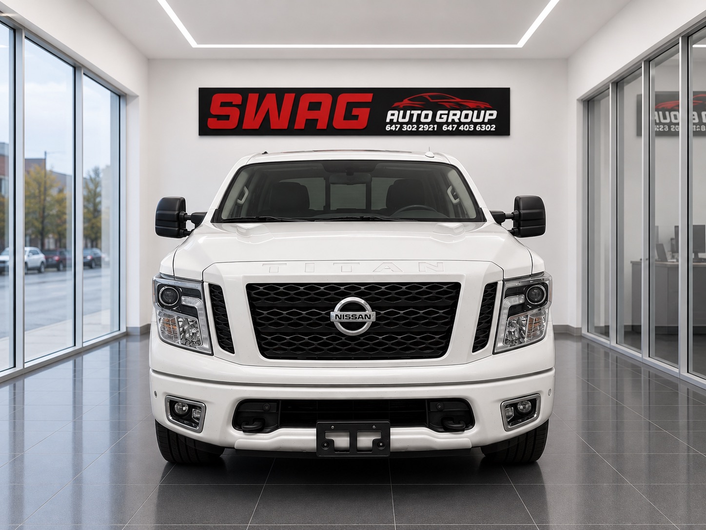 White 2018 Nissan Titan Pickup Truck Four-Wheel Drive Automatic