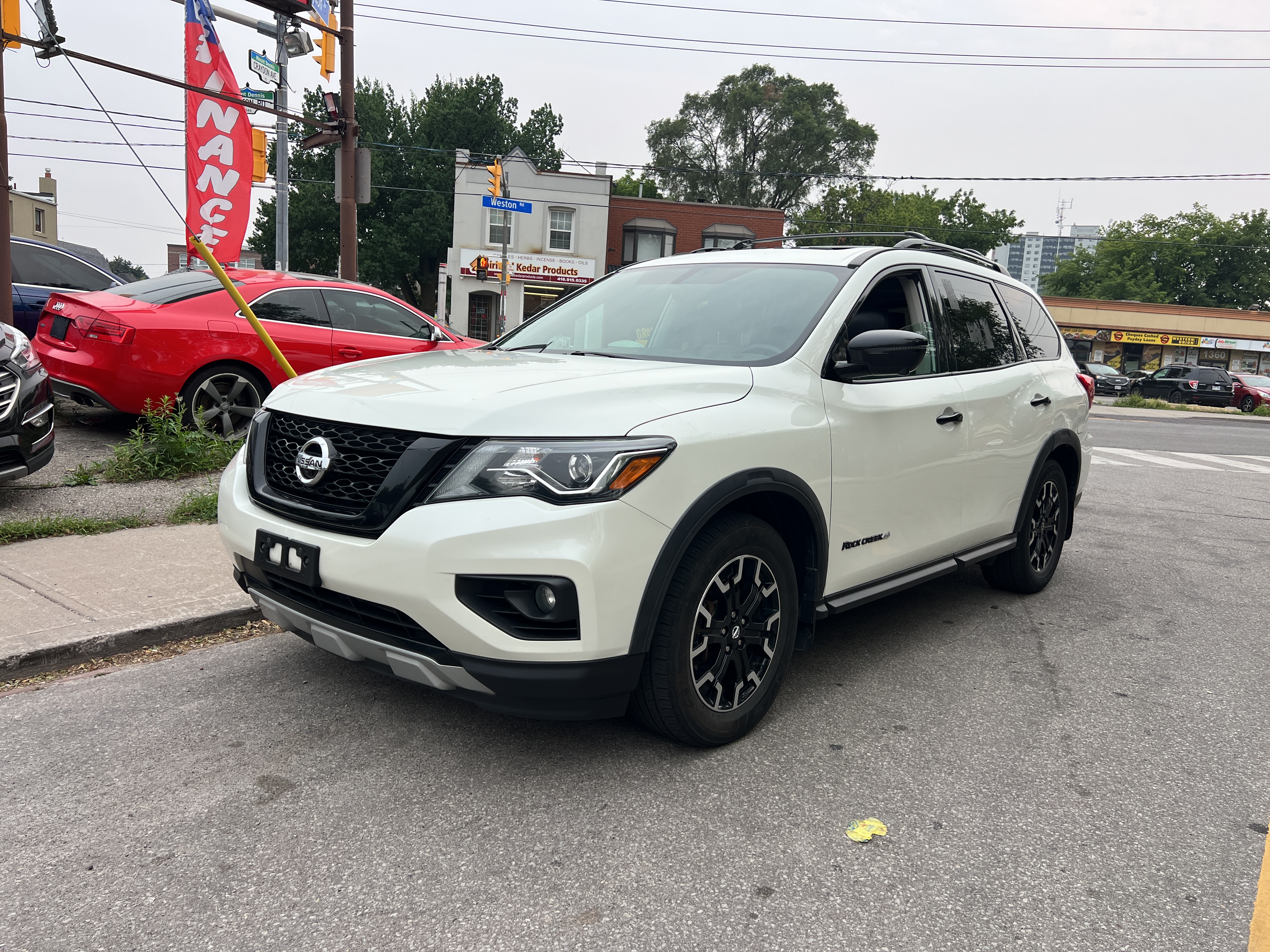 White 2019 Nissan Pathfinder SUV / Crossover Four-Wheel Drive Automatic
