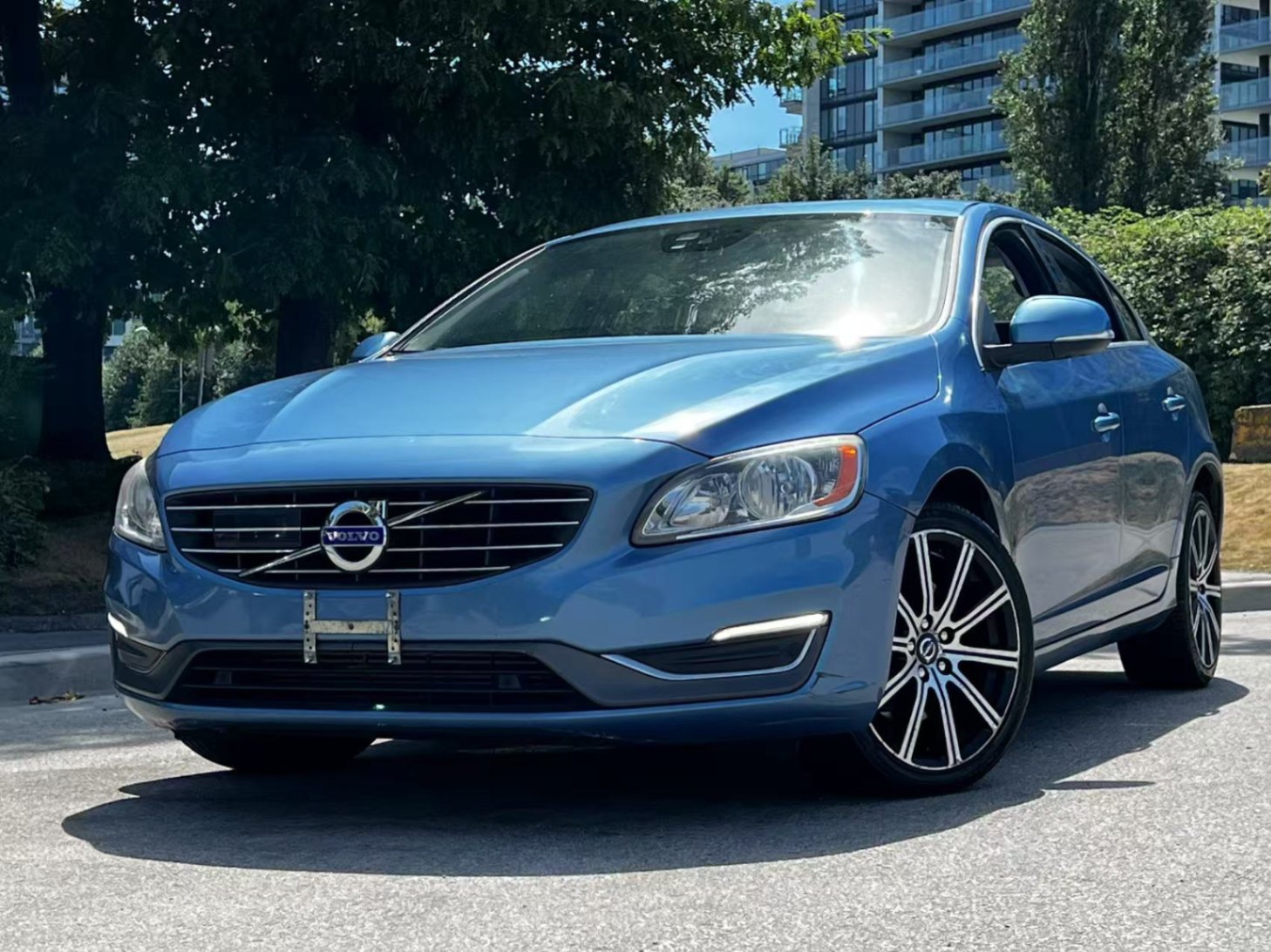 Blue 2014 Volvo S60 Sedan All-Wheel Drive Automatic
