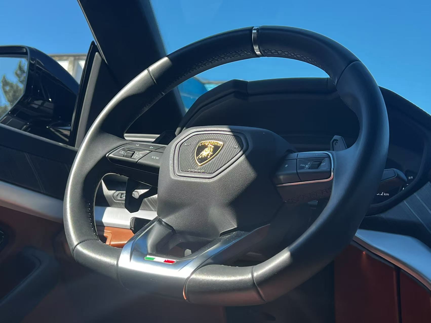 2019 Lamborghini Urus NO ACCIDENT, BC LOCAL, ONE OWNER, Vancouver, Cash