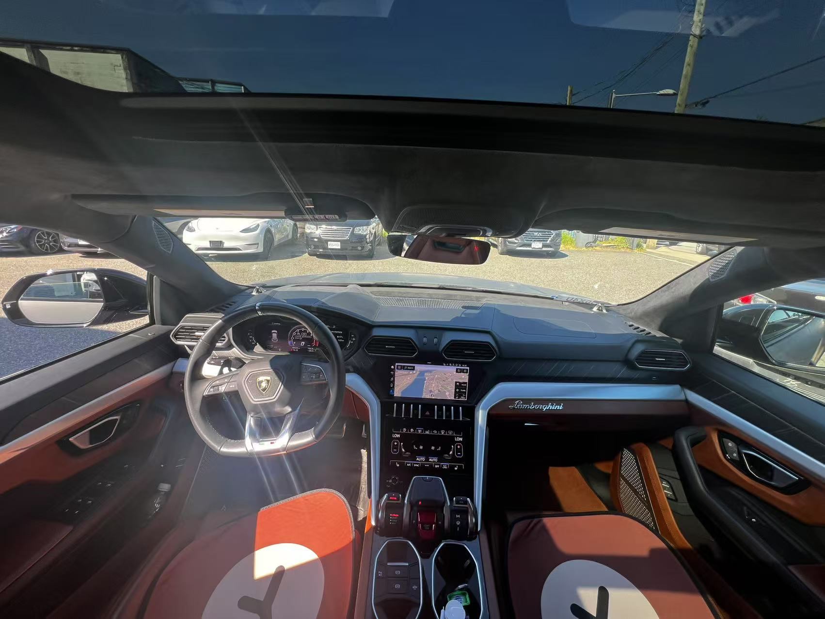 2019 Lamborghini Urus NO ACCIDENT, BC LOCAL, ONE OWNER, Vancouver, Cash