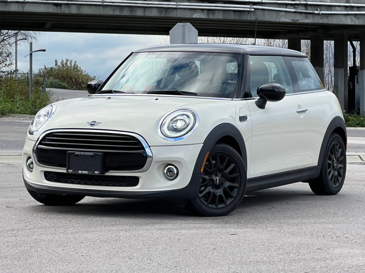 MINI Cooper 2-Door Hatchback FWD