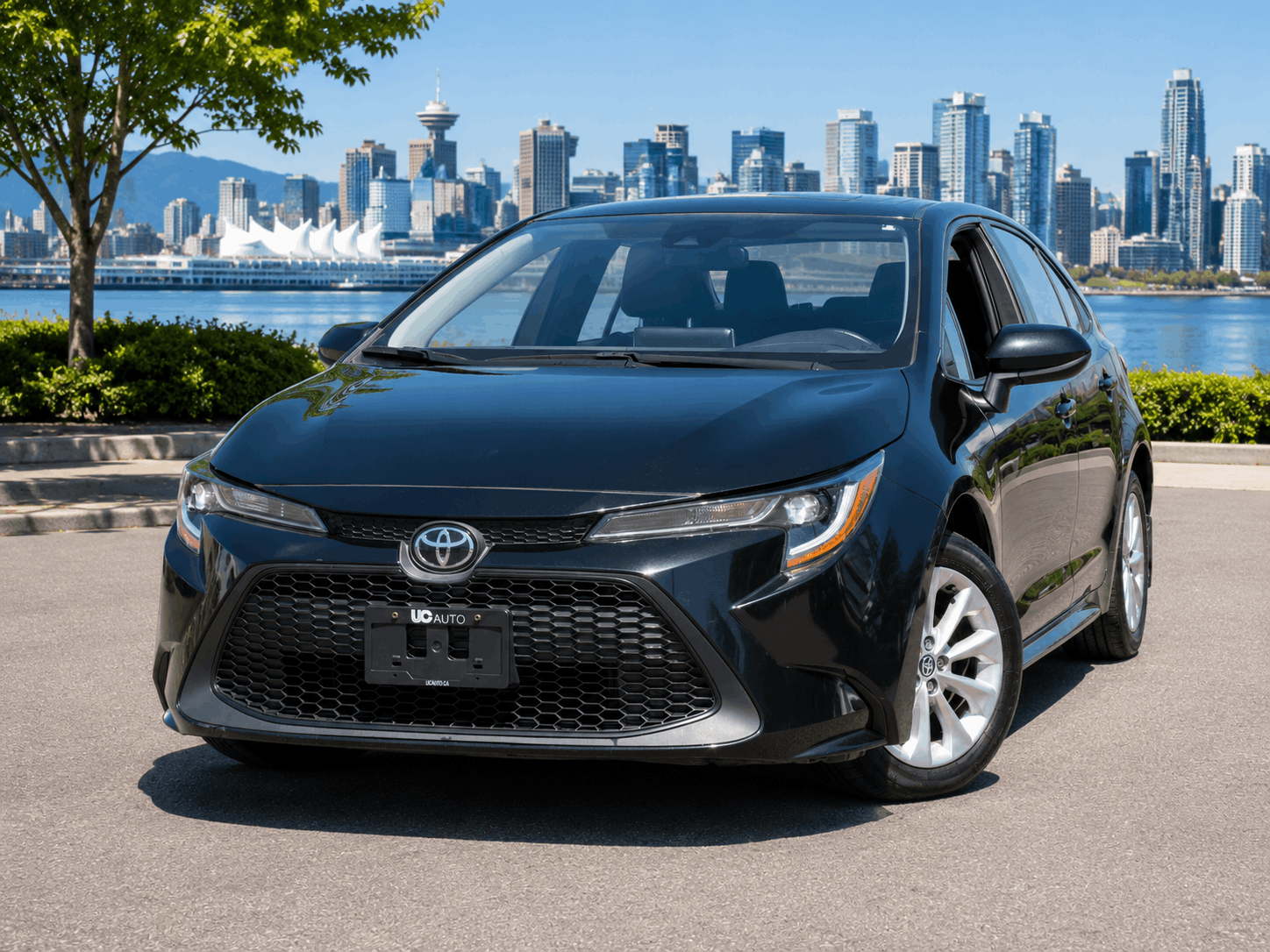 Gray 2020 Toyota Corolla LE FWD Sedan Front-Wheel Drive Automatic