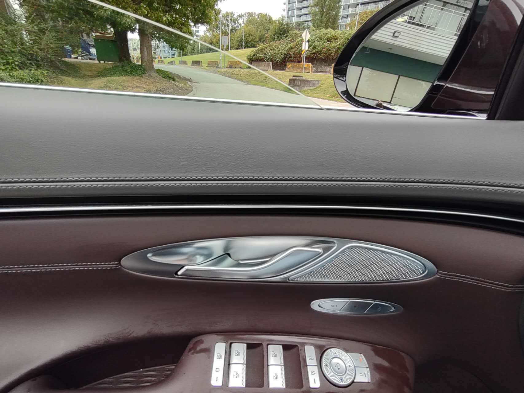 2022 Genesis GV70 2.5T Advanced Plus AWD, Vancouver, Cash