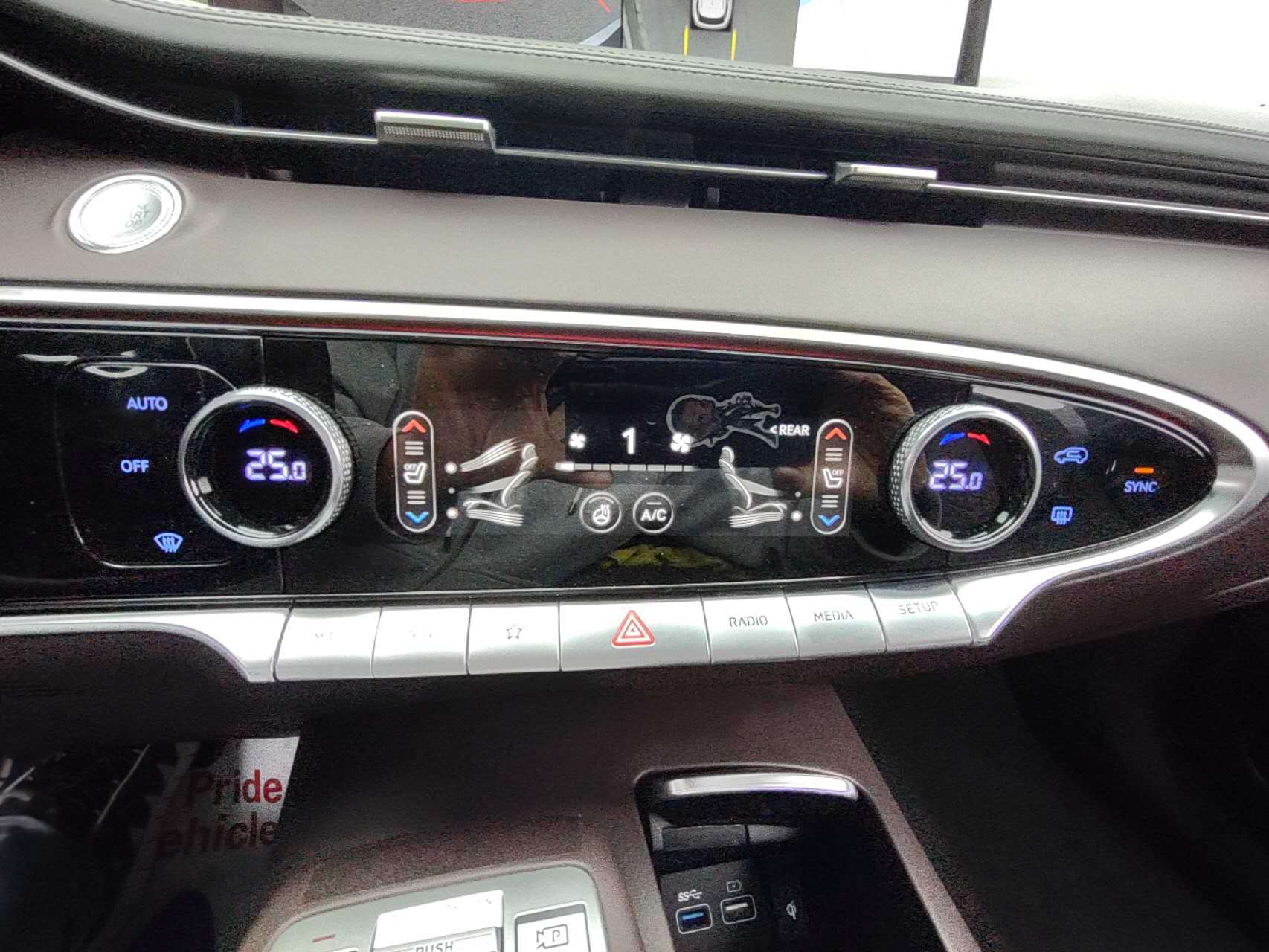 2022 Genesis GV70 2.5T Advanced Plus AWD, Vancouver, Cash