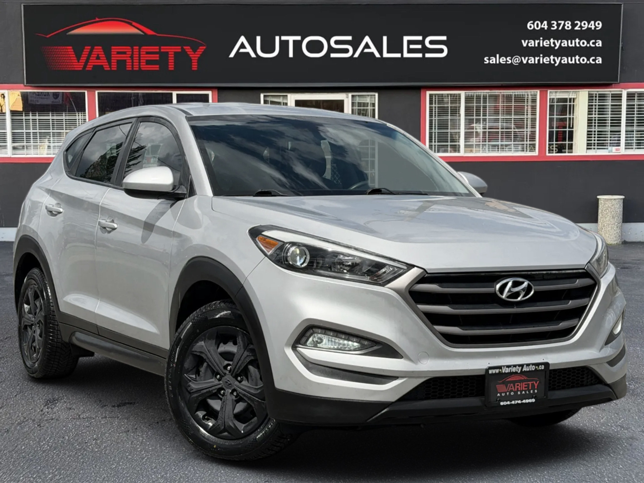 Silver 2016 Hyundai Tucson 2.0L FWD SUV / Crossover Automatic