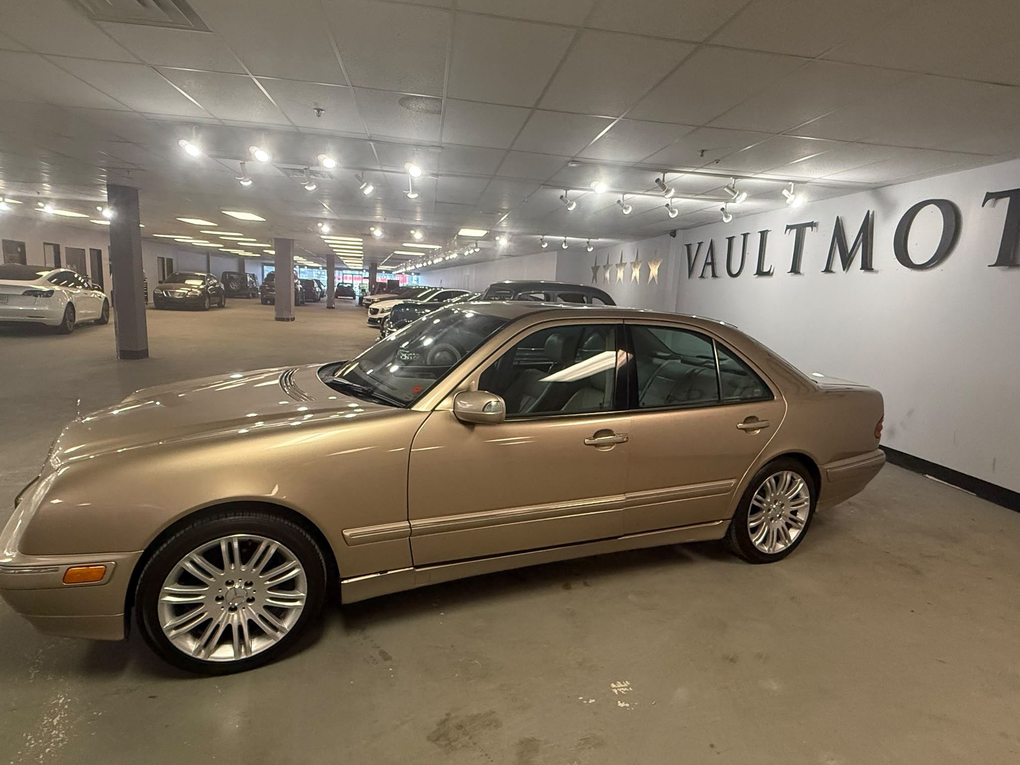 2000 Mercedes-Benz E-Class