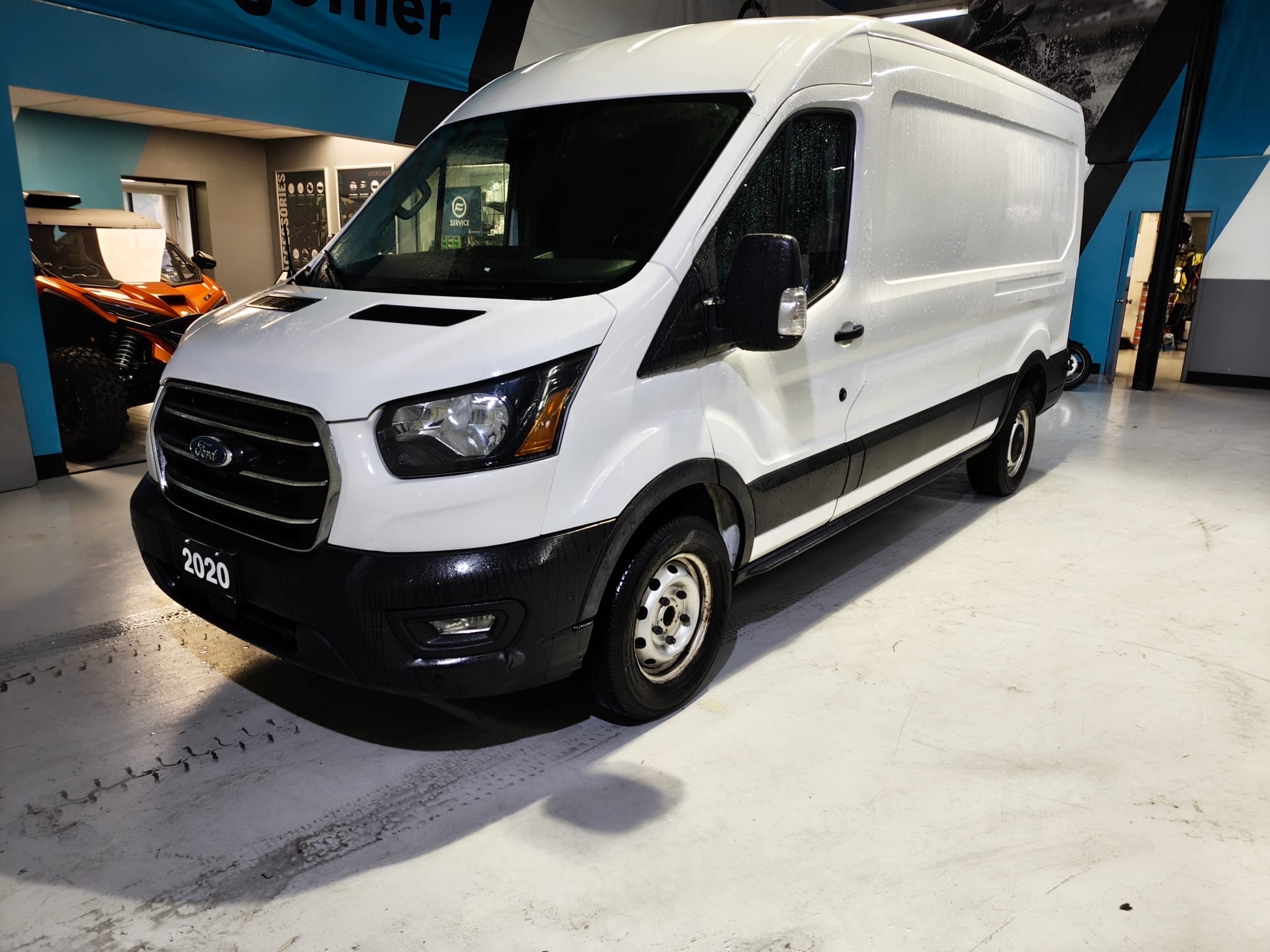 2020 Ford Transit Cargo 150 Medium Roof RWD