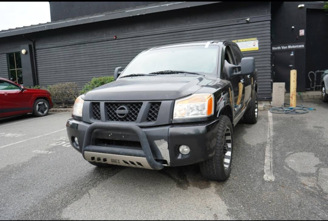 2012 Nissan Titan Pickup Truck Four-Wheel Drive Automatic
