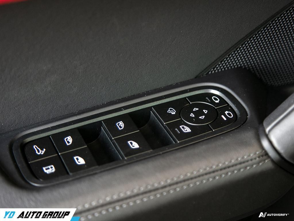 2024 Porsche Cayenne E-Hybrid AWD, Toronto, Cash