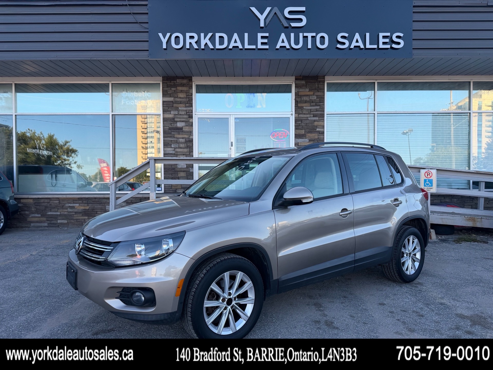 Gold 2015 Volkswagen Tiguan SUV / Crossover Automatic