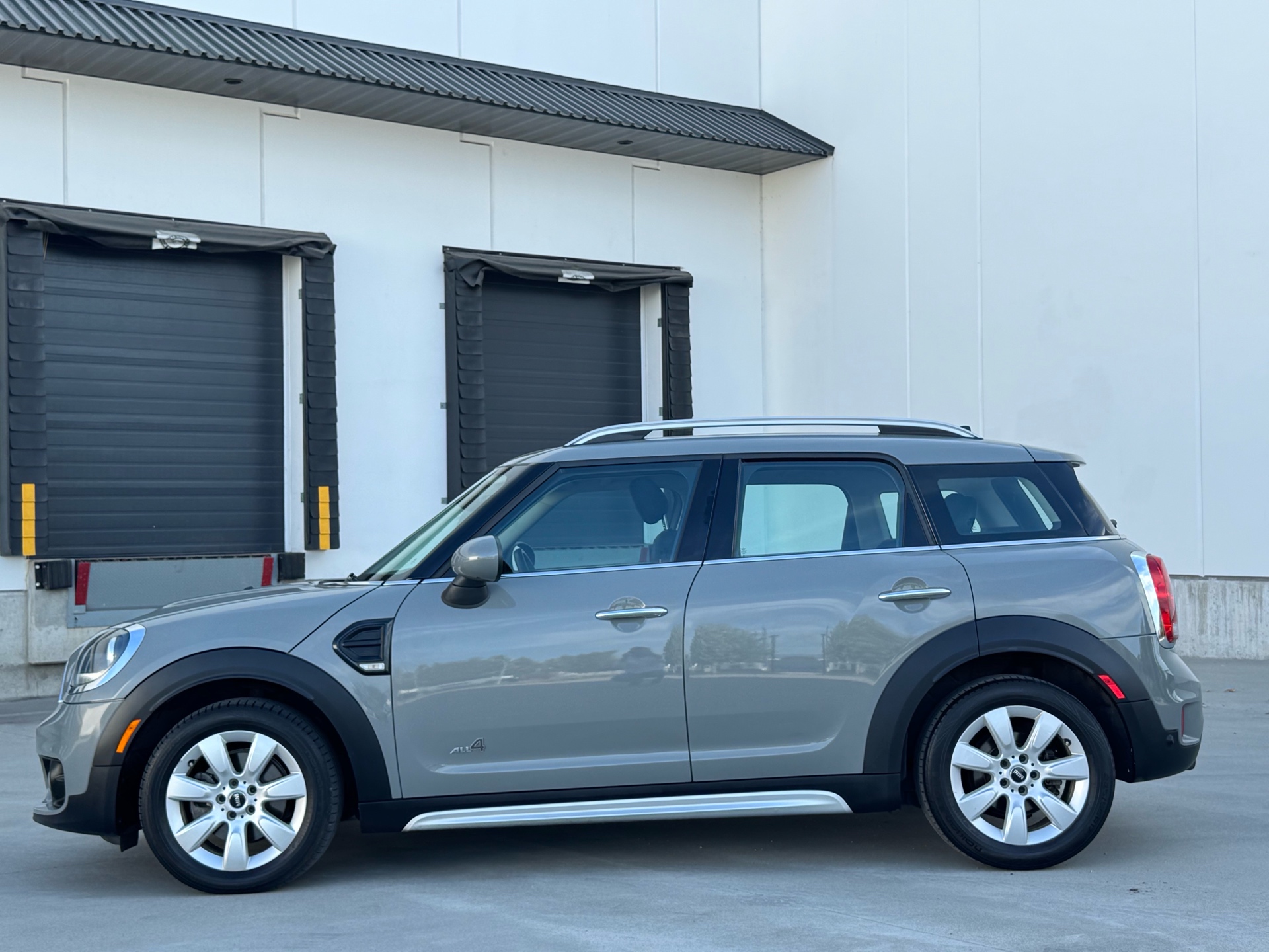 Gray 2017 MINI Countryman SUV / Crossover All-Wheel Drive Automatic