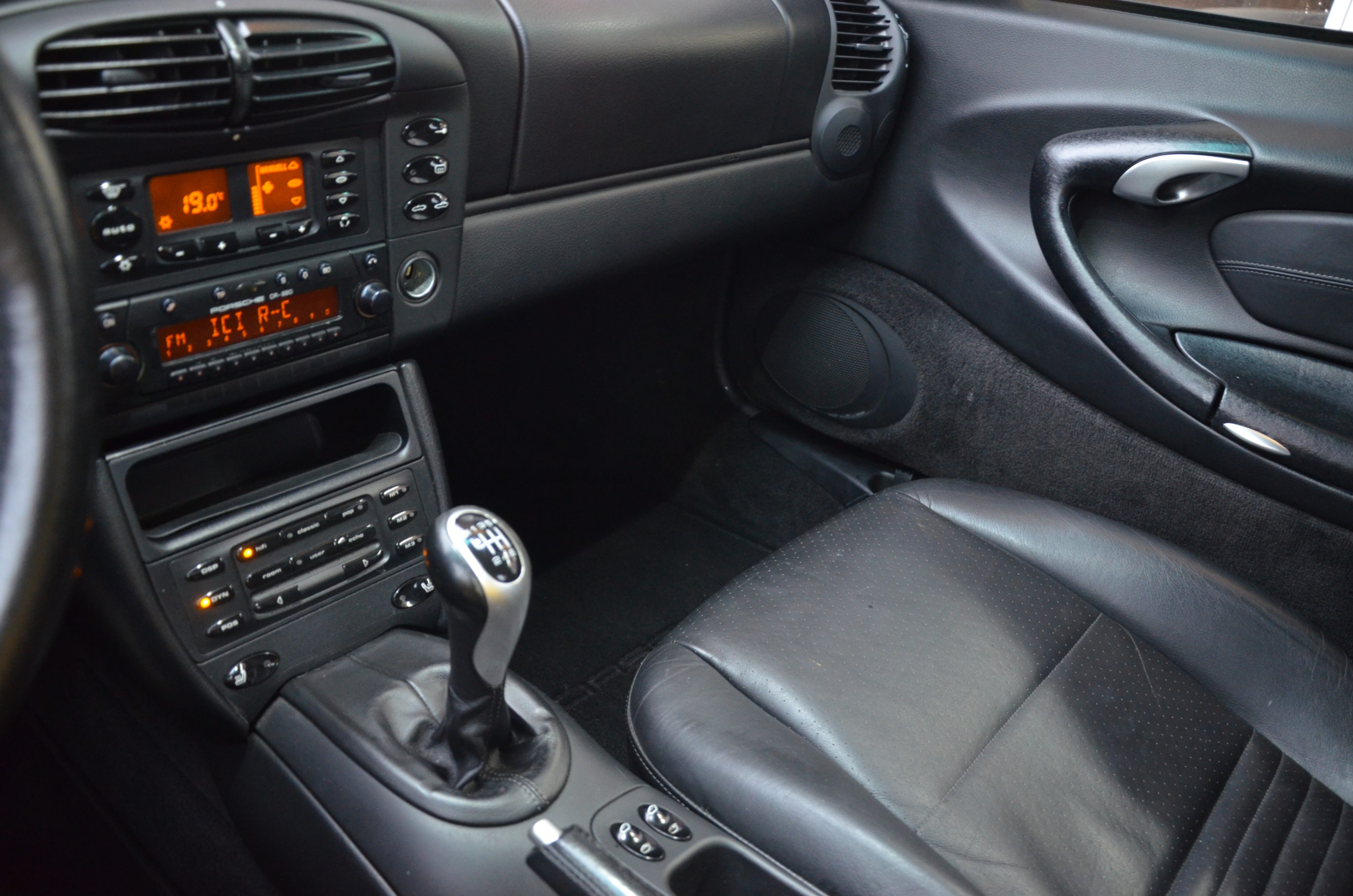 2000 Porsche 911 Carrera 2dr Carrera Cabriolet 6-Spd Manual, Vancouver, Cash