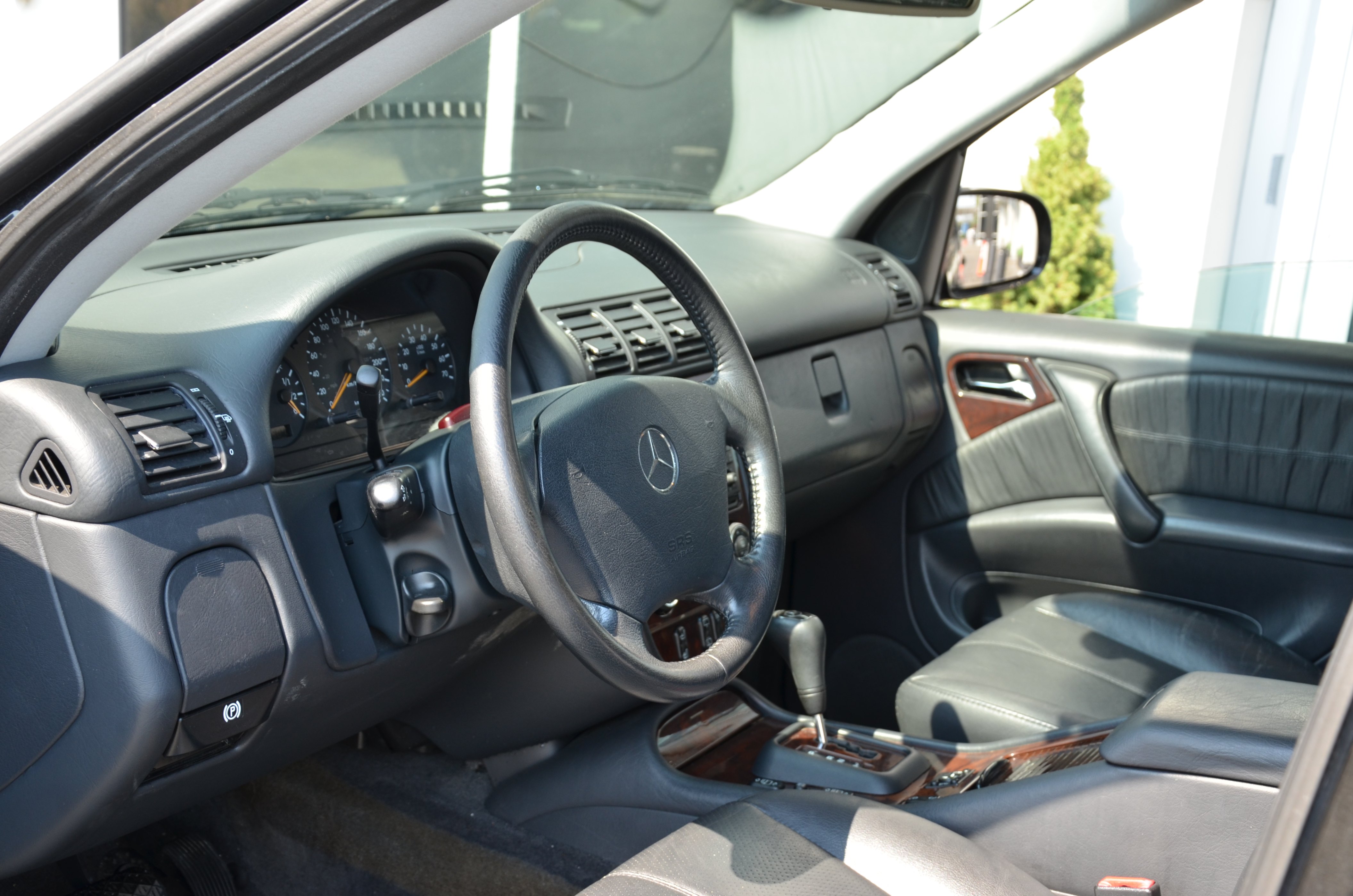 2003 Mercedes-Benz M-Class 4dr 4MATIC 3.7L Classic, 温哥华, 全款车