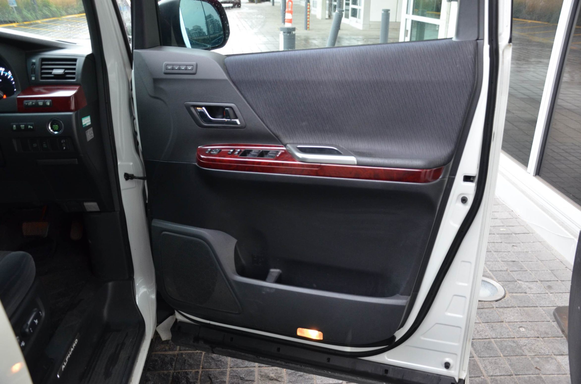 2008 Toyota Alphard FWD, 温哥华, 全款车