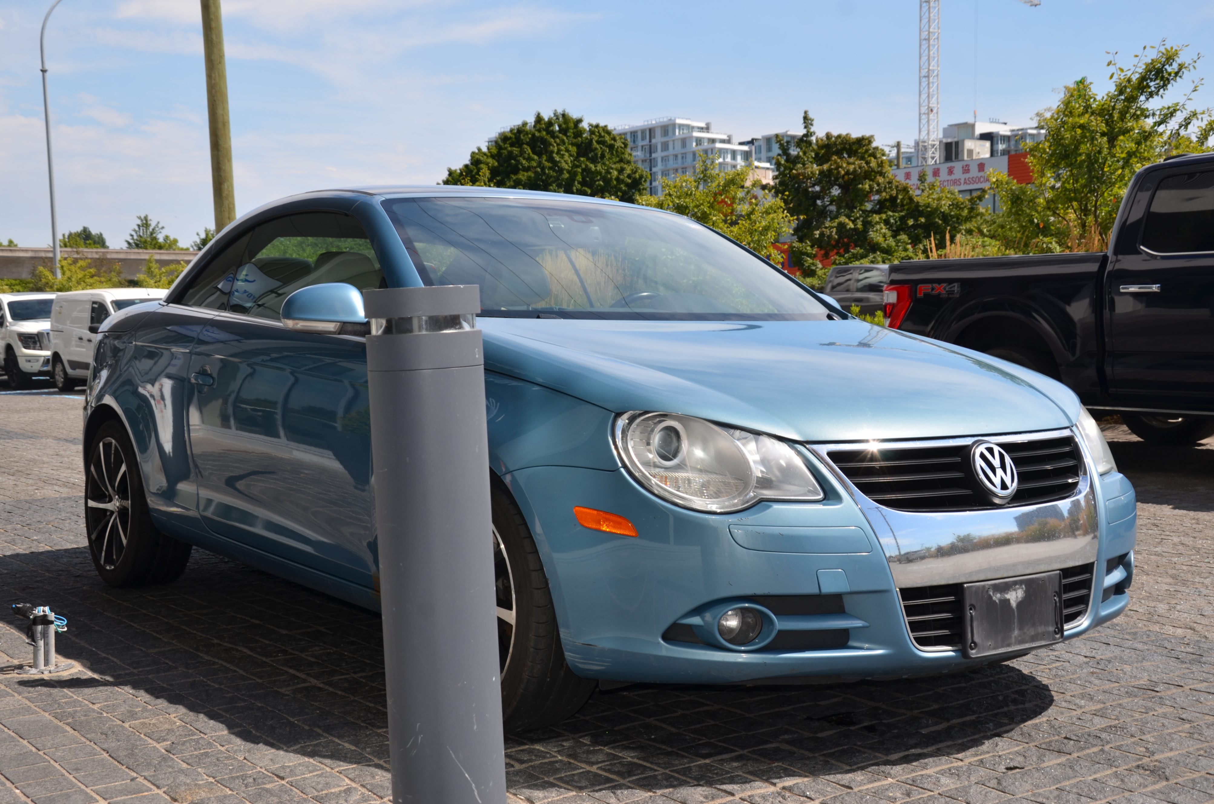 2008 Volkswagen Eos 2dr Conv DSG Trendline, Vancouver, Cash