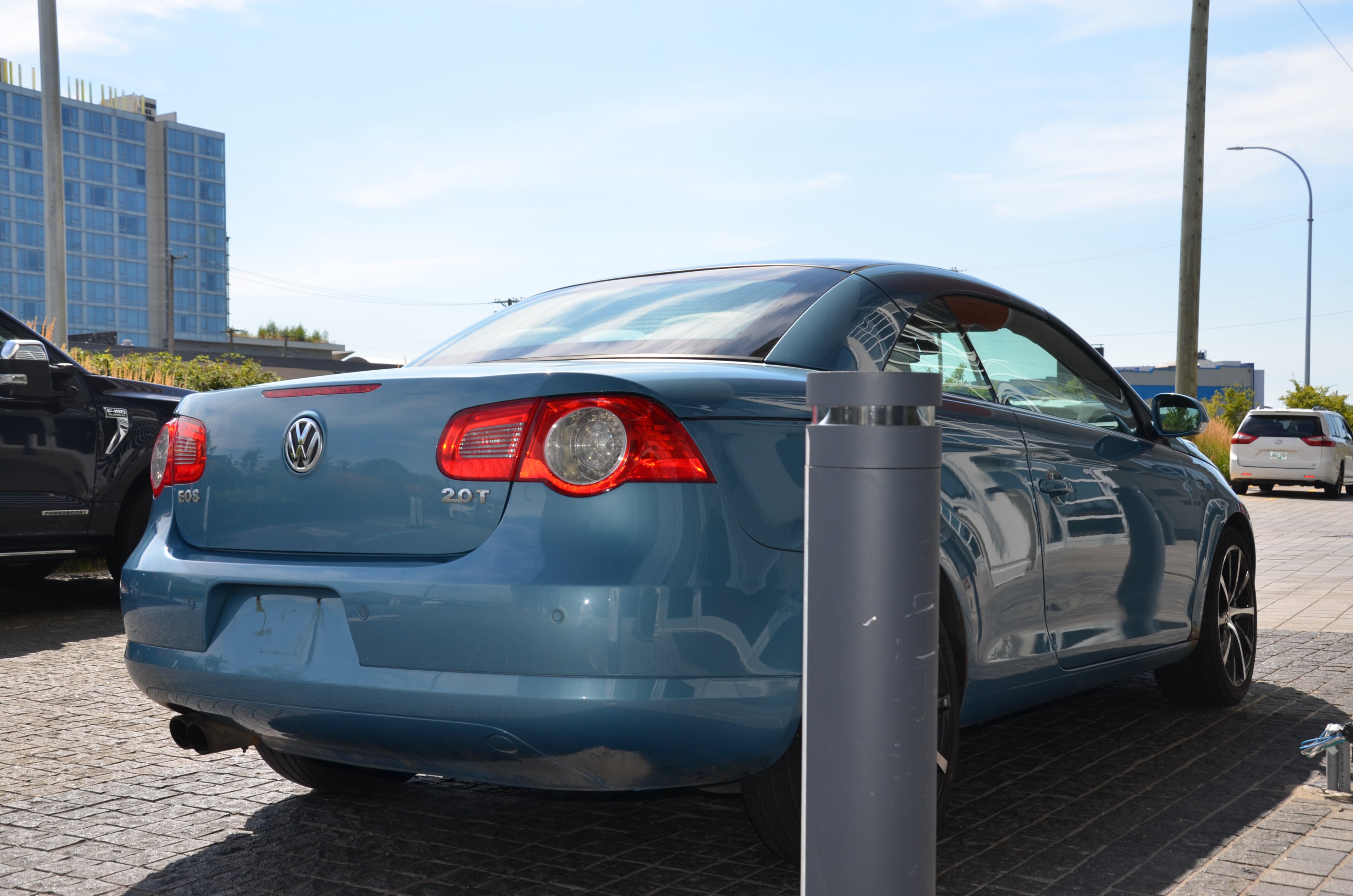 2008 Volkswagen Eos 2dr Conv DSG Trendline, Vancouver, Cash