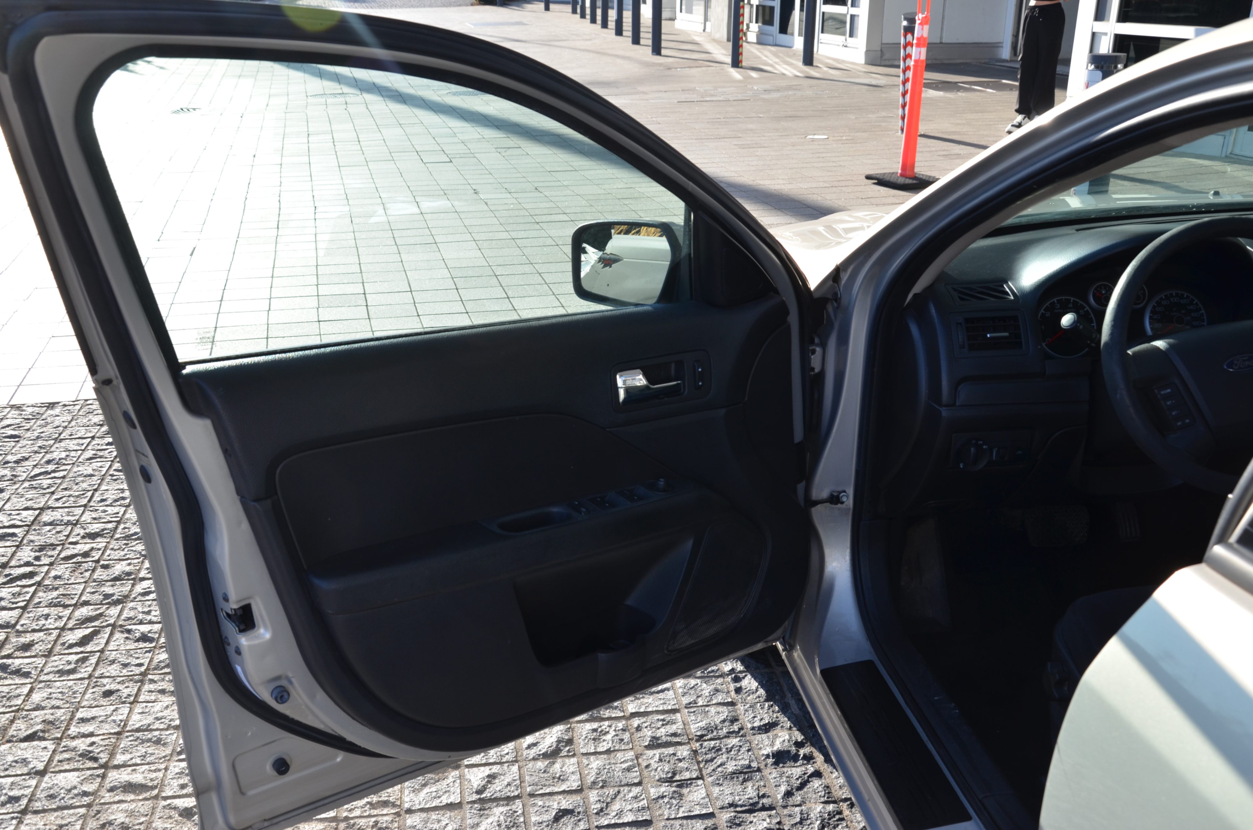 2009 Ford Fusion 4dr Sdn I4 SE FWD, Vancouver, Cash
