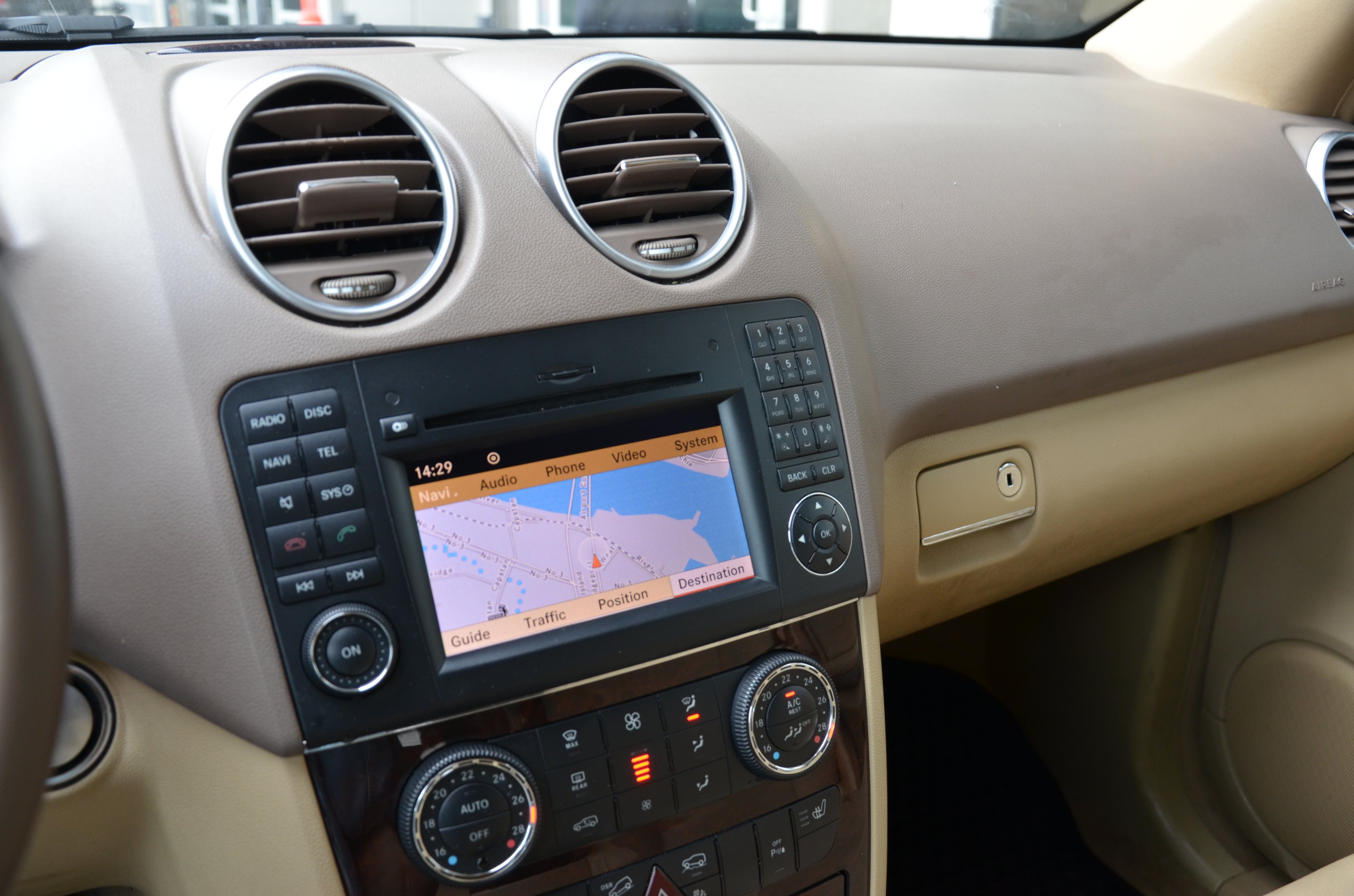 2010 Mercedes-Benz M-Class 4MATIC 4dr ML 350, 温哥华, 全款车