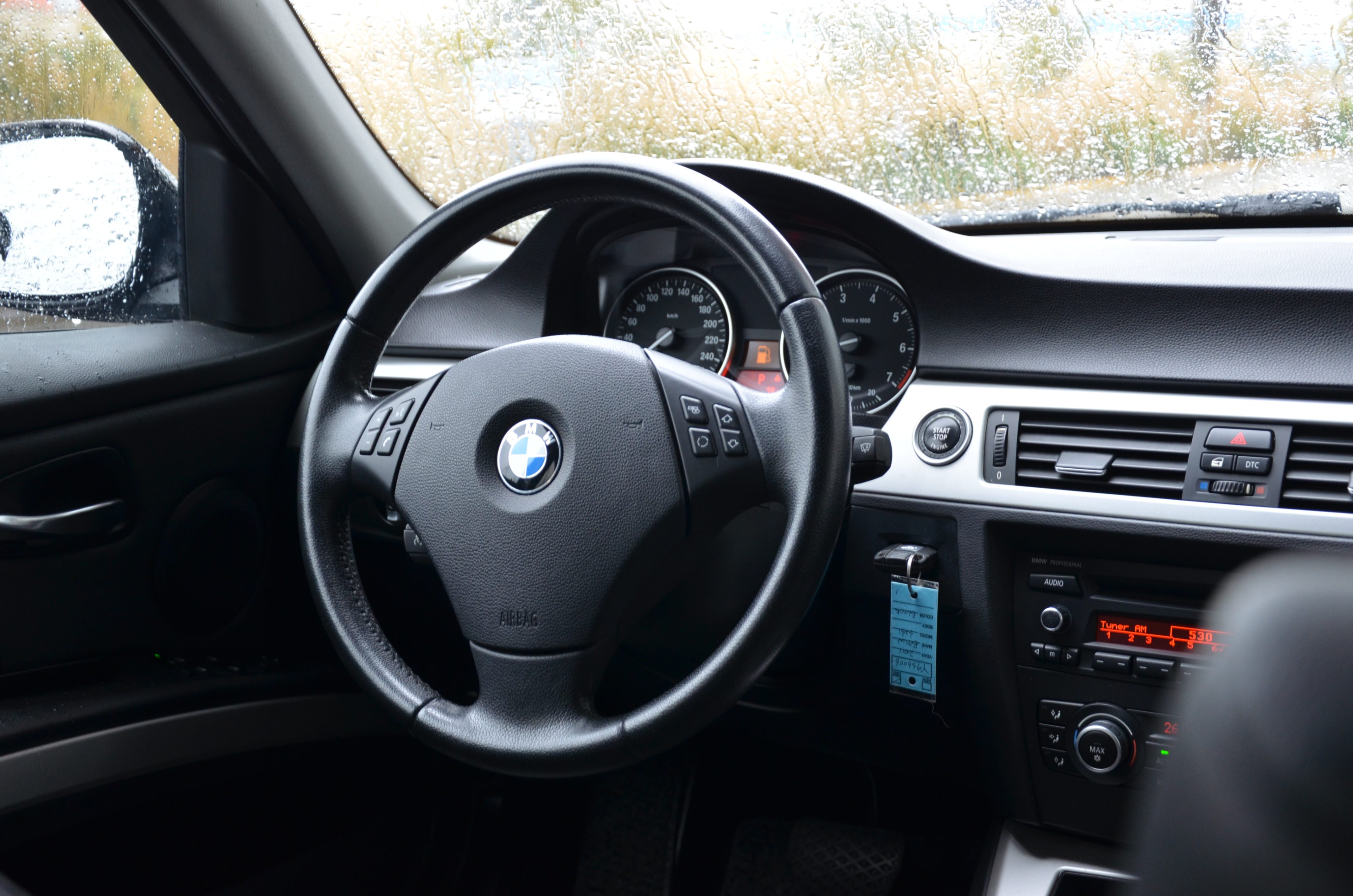 2011 BMW 3 Series 4dr Sdn 323i RWD, Vancouver, Cash