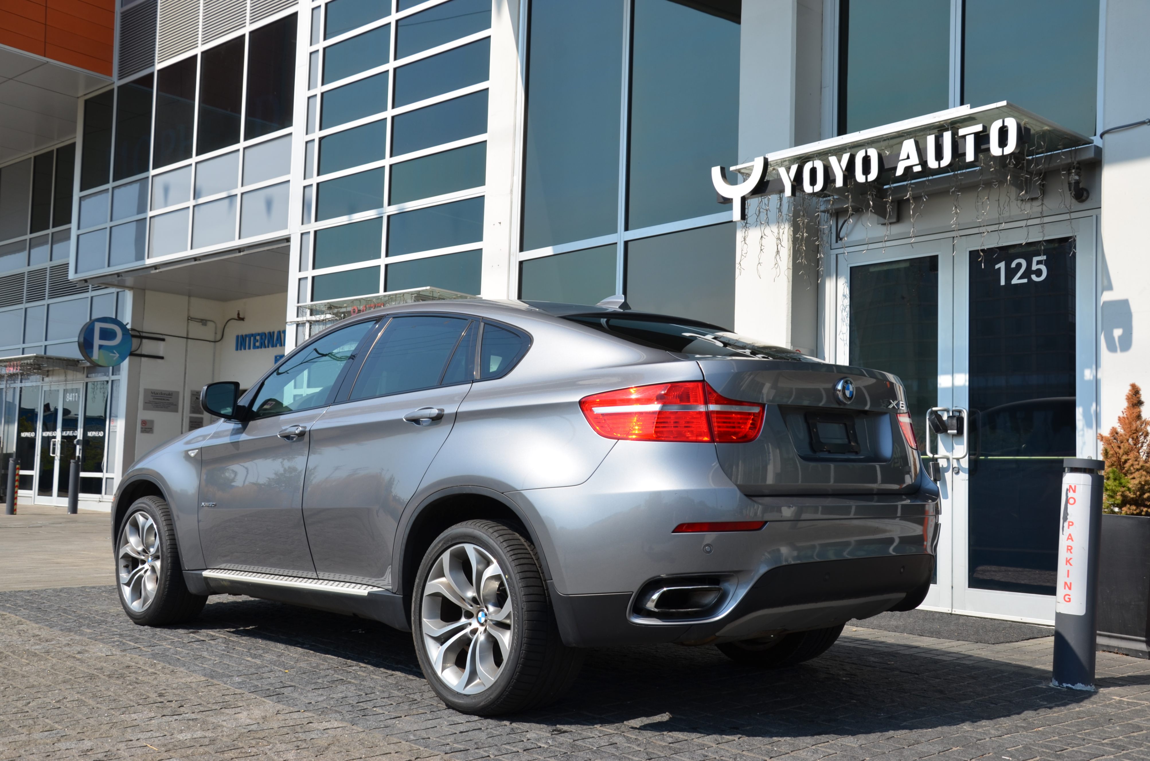 2011 BMW X6 AWD 4dr 50i, Vancouver, Cash