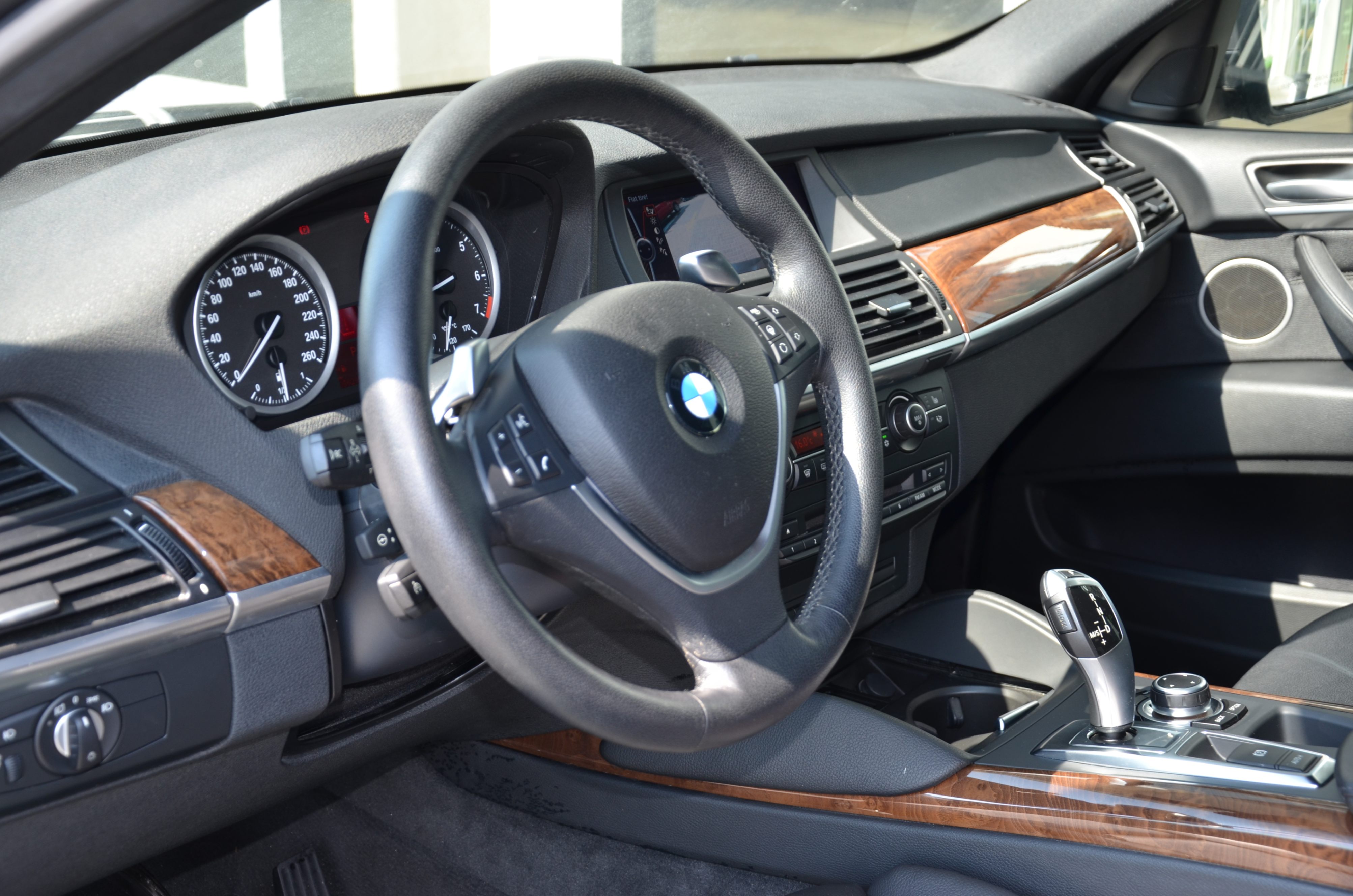 2011 BMW X6 AWD 4dr 50i, Vancouver, Cash