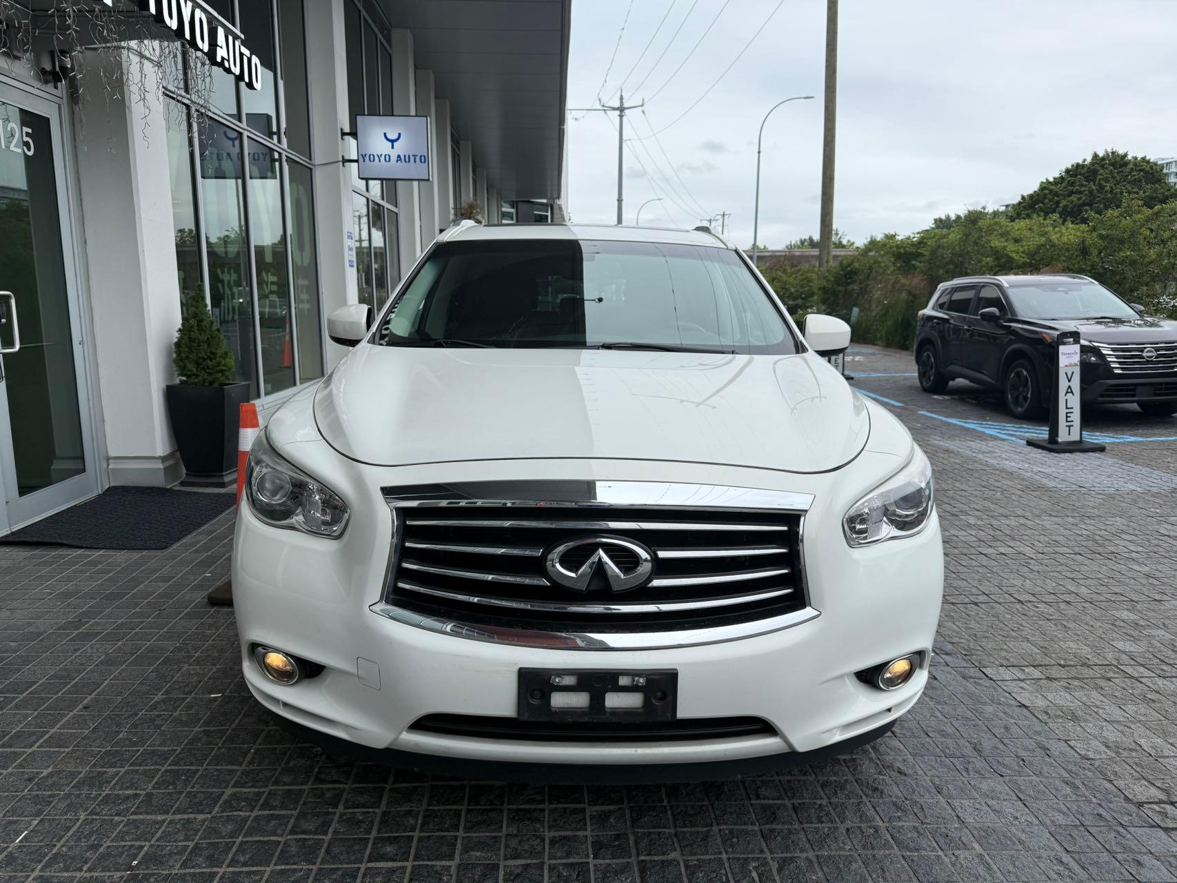 2014 INFINITI QX60 AWD 4dr, Vancouver, Cash