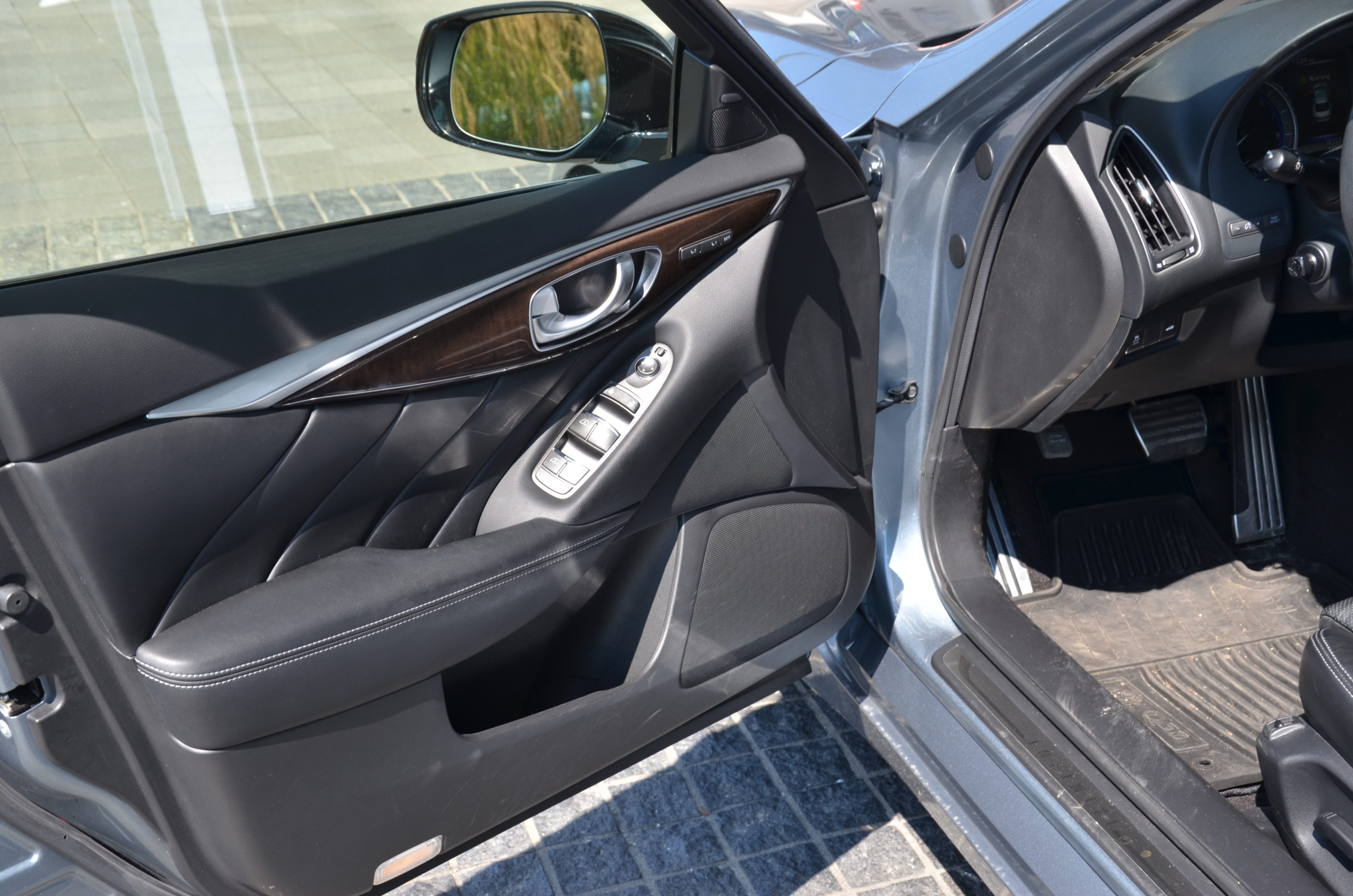 2015 INFINITI Q50 4dr Sdn Sport AWD, Vancouver, Cash