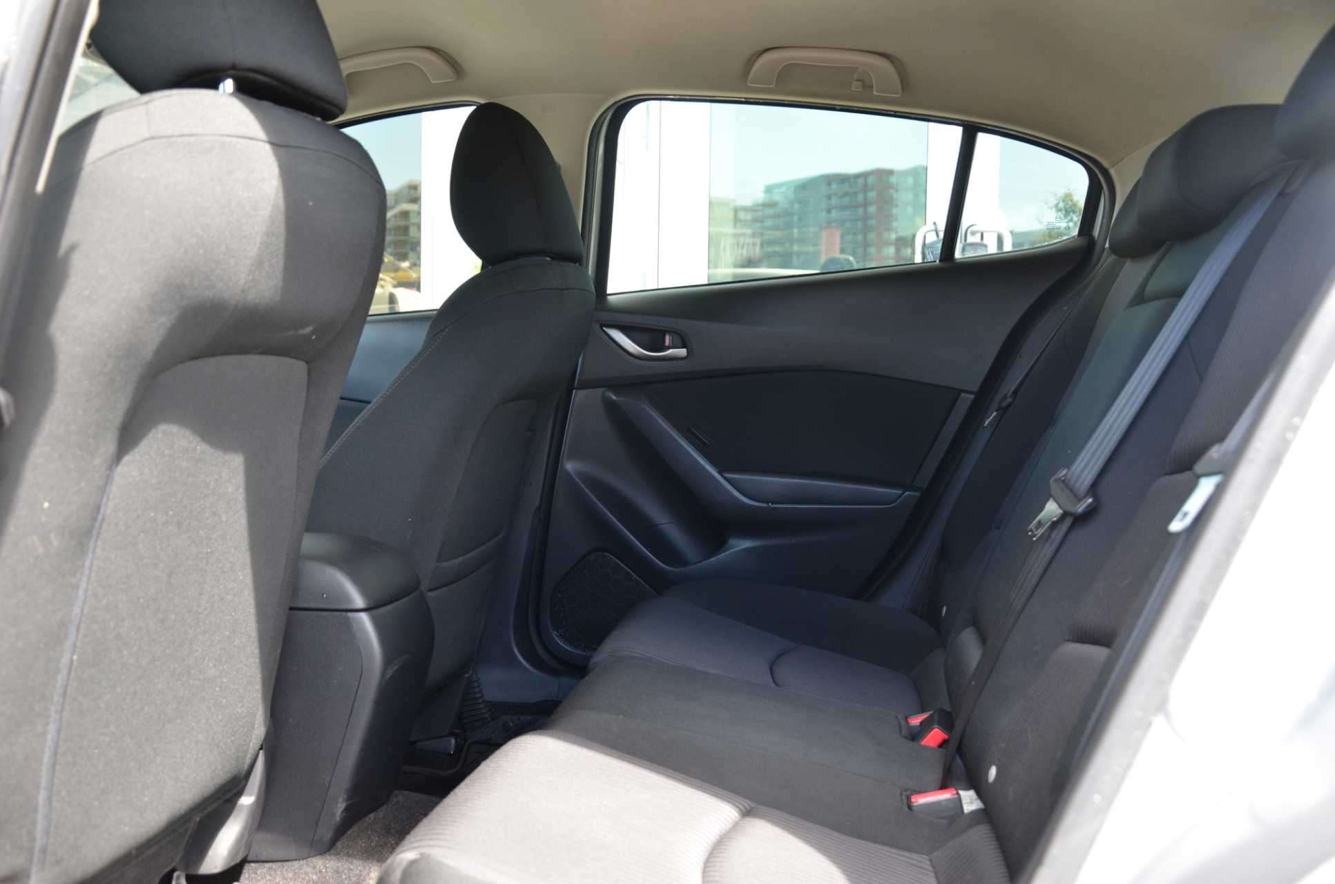 2015 Mazda Mazda3 4dr HB Sport auto GS, Vancouver, Cash
