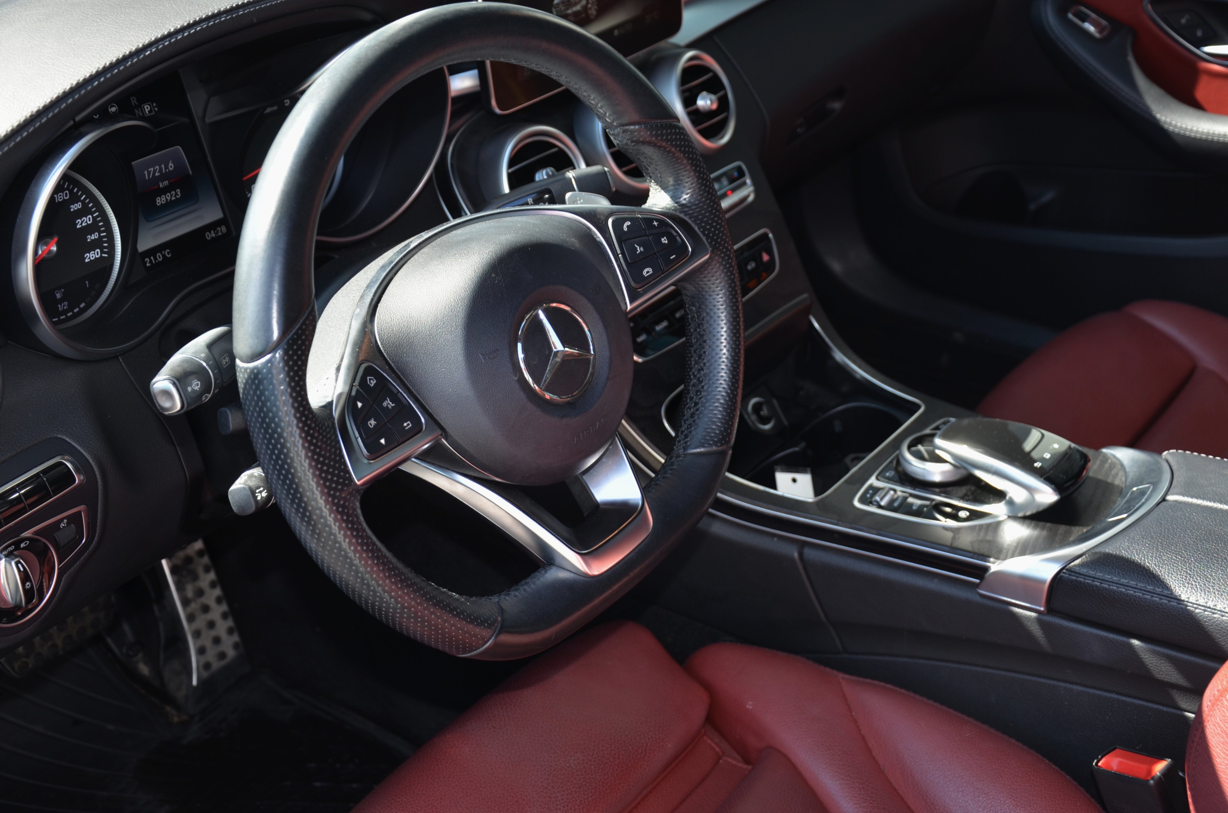 2015 Mercedes-Benz C-Class 4dr Sdn C 400 4MATIC, Vancouver, Cash