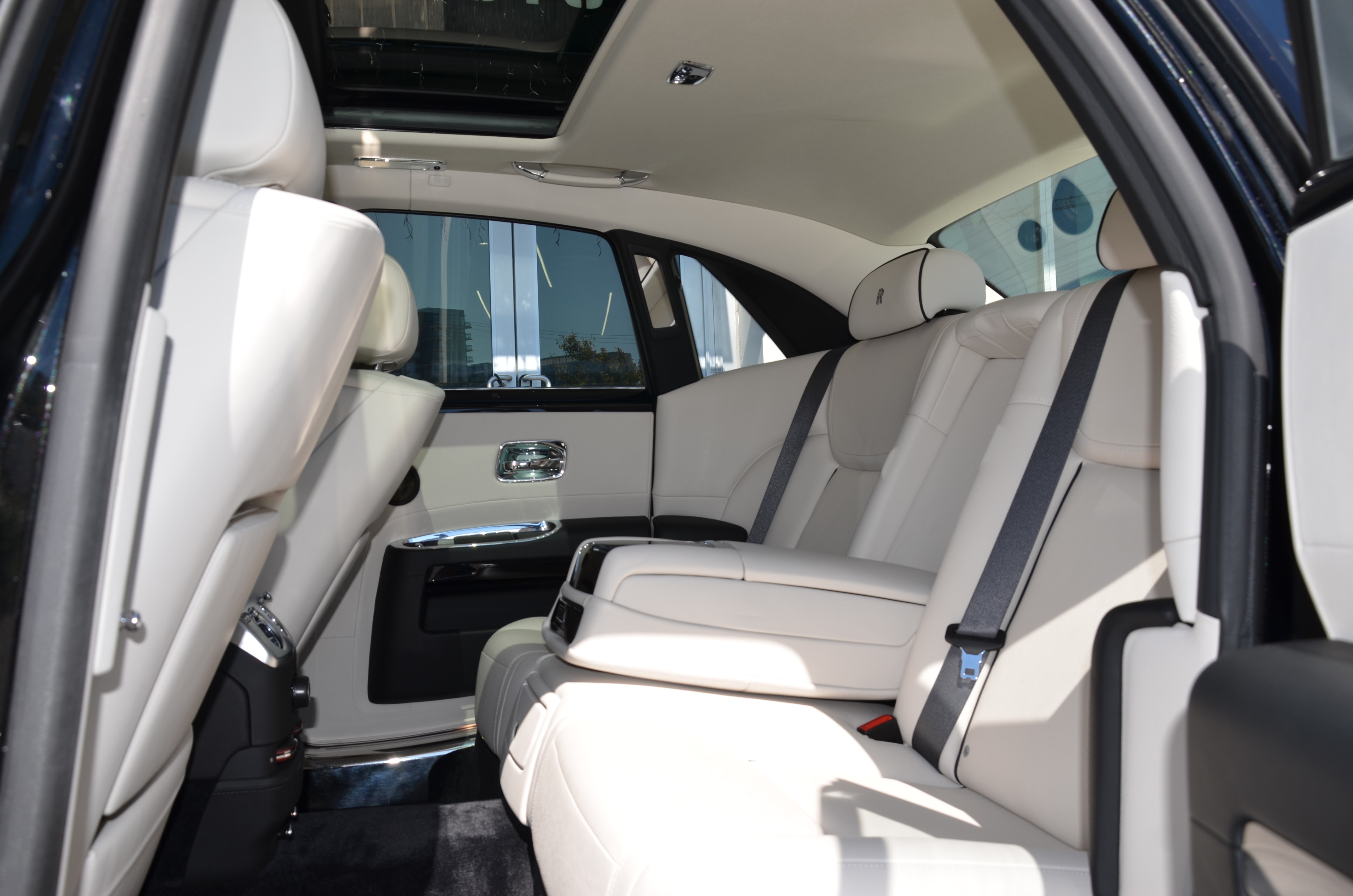 2015 Rolls-Royce Ghost 4dr Sdn, Vancouver, Cash