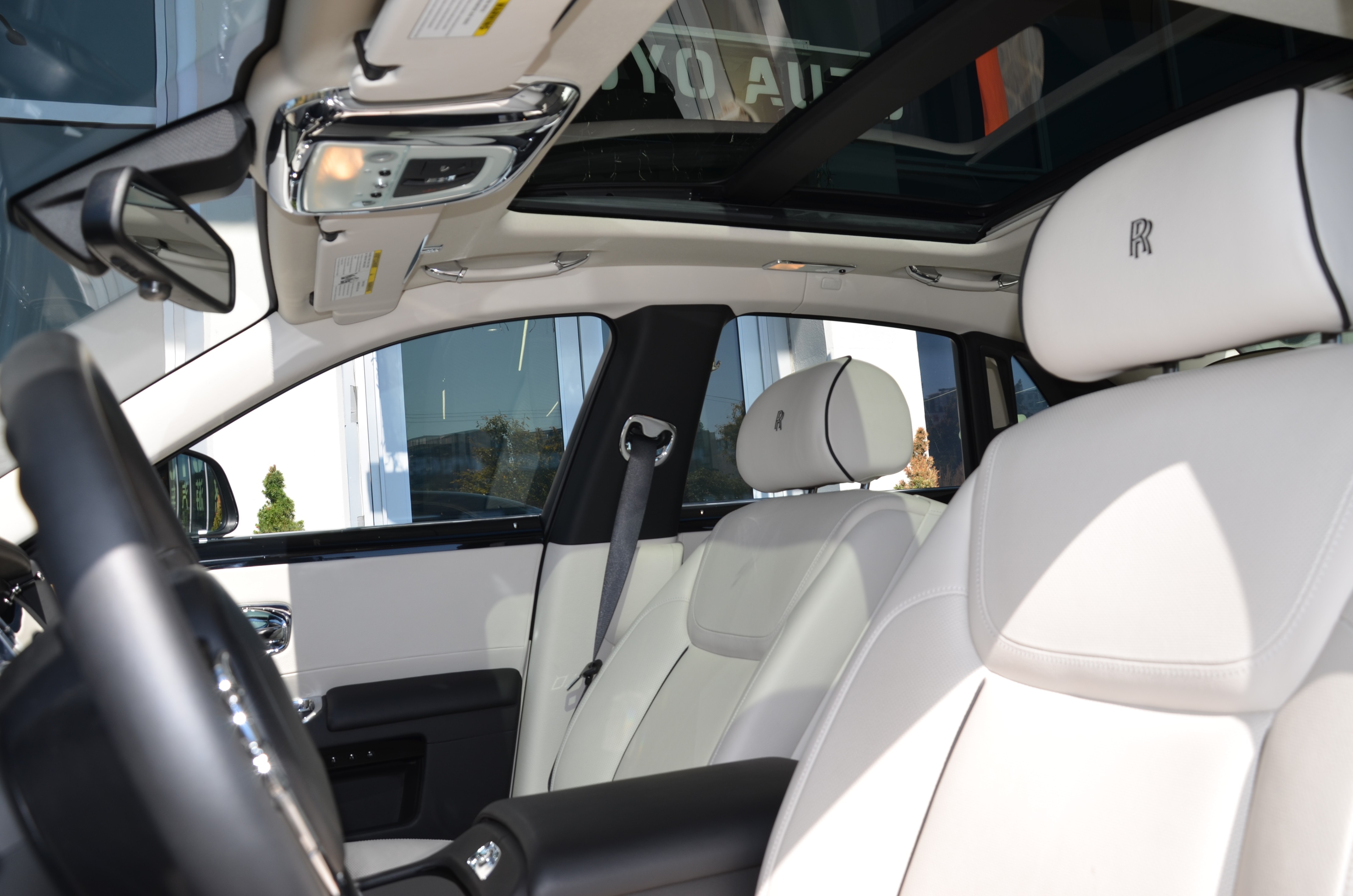 2015 Rolls-Royce Ghost 4dr Sdn, Vancouver, Cash