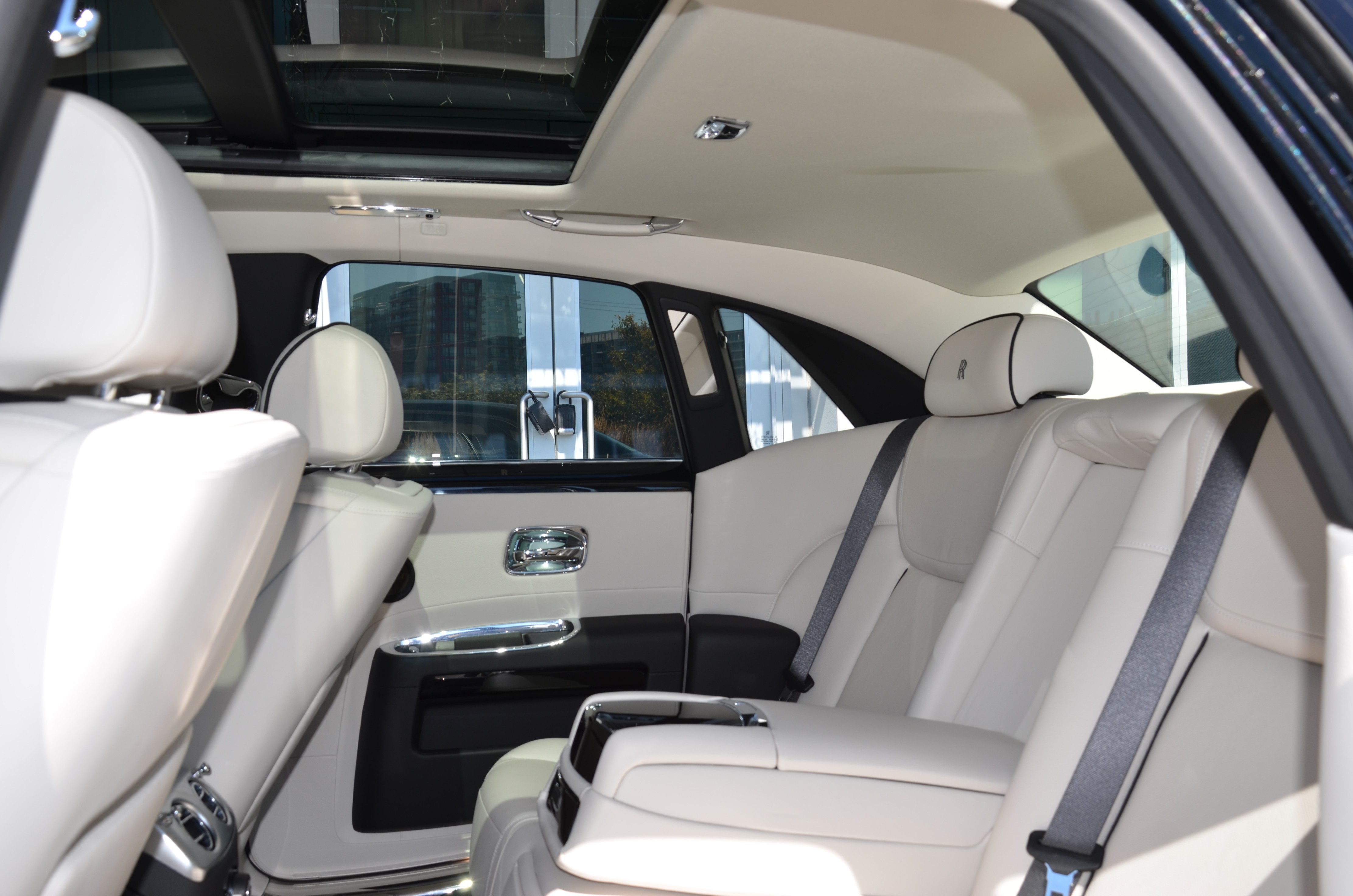 2015 Rolls-Royce Ghost 4dr Sdn, Vancouver, Cash