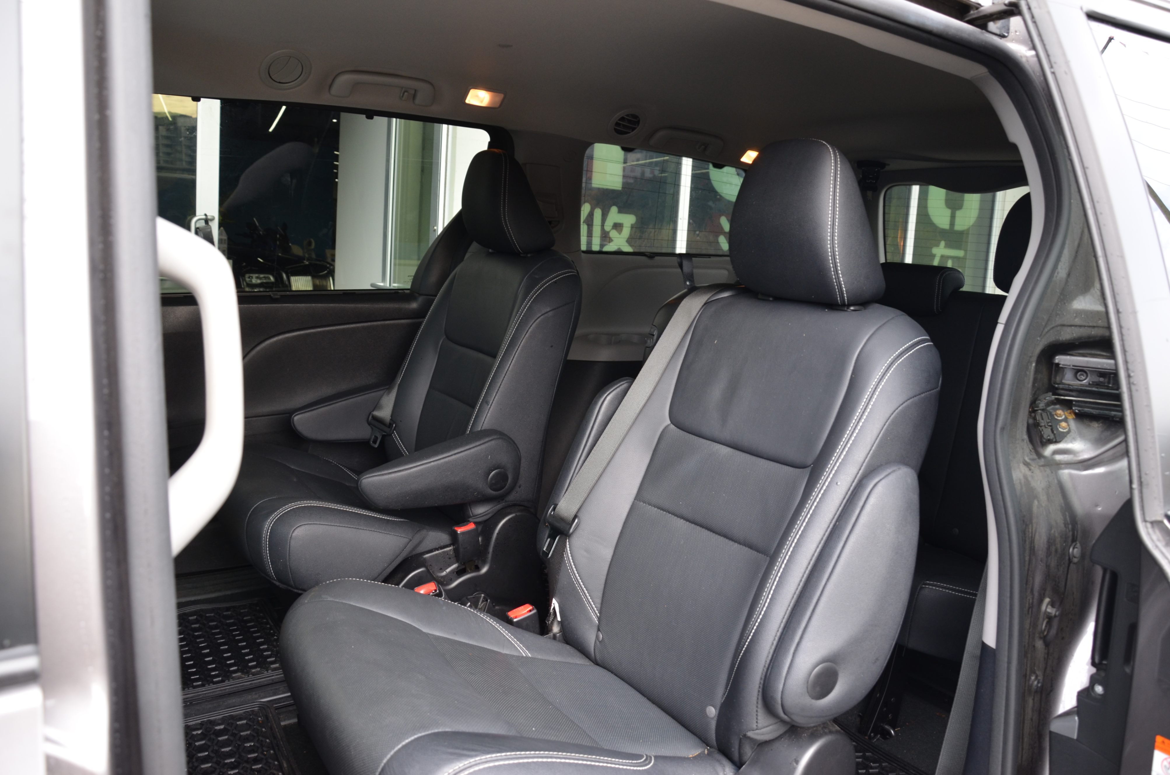 2015 Toyota Sienna 5dr SE 8-Pass FWD, Vancouver, Cash