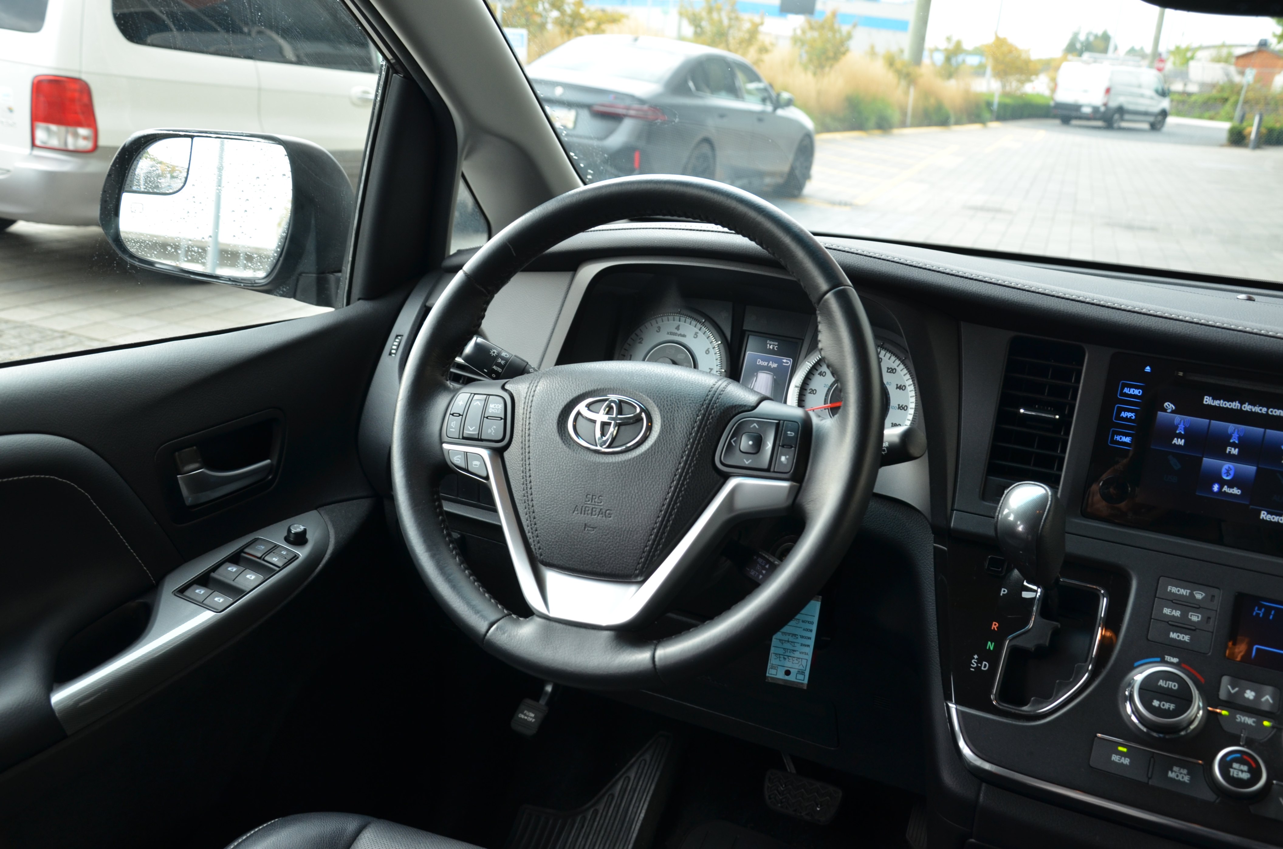 2015 Toyota Sienna 5dr SE 8-Pass FWD, Vancouver, Cash