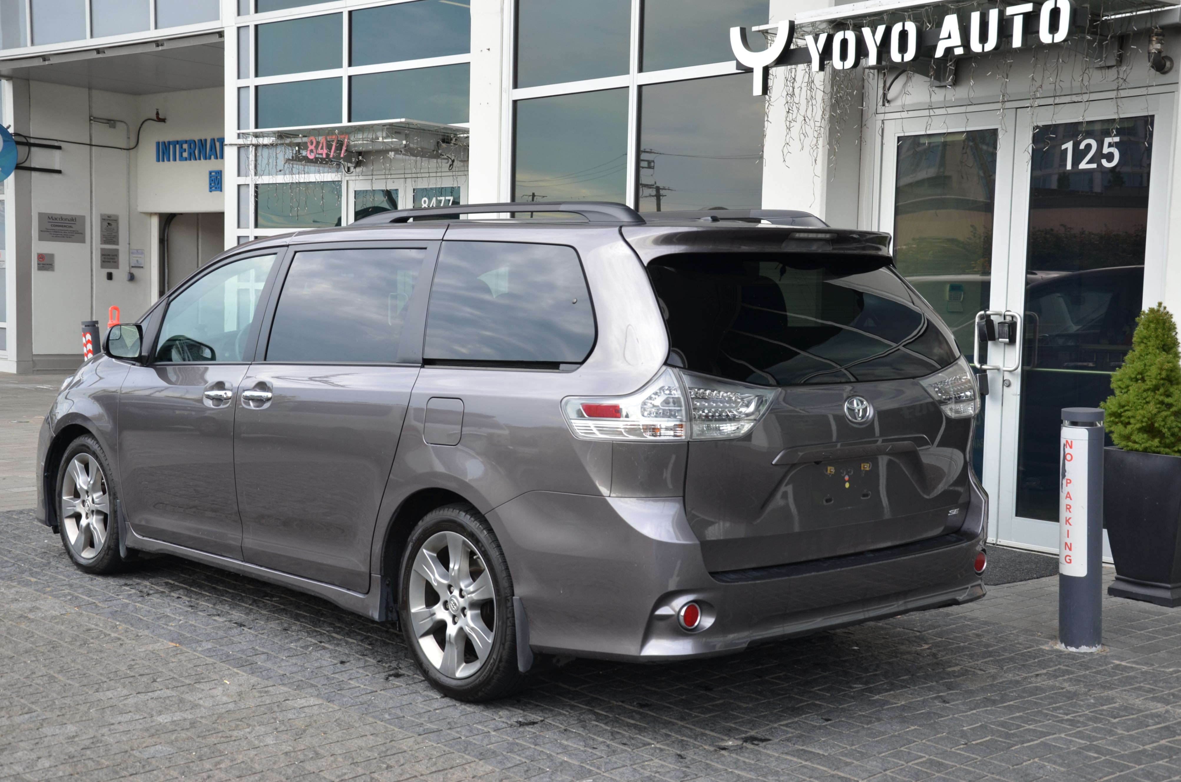 2015 Toyota Sienna 5dr SE 8-Pass FWD, Vancouver, Cash