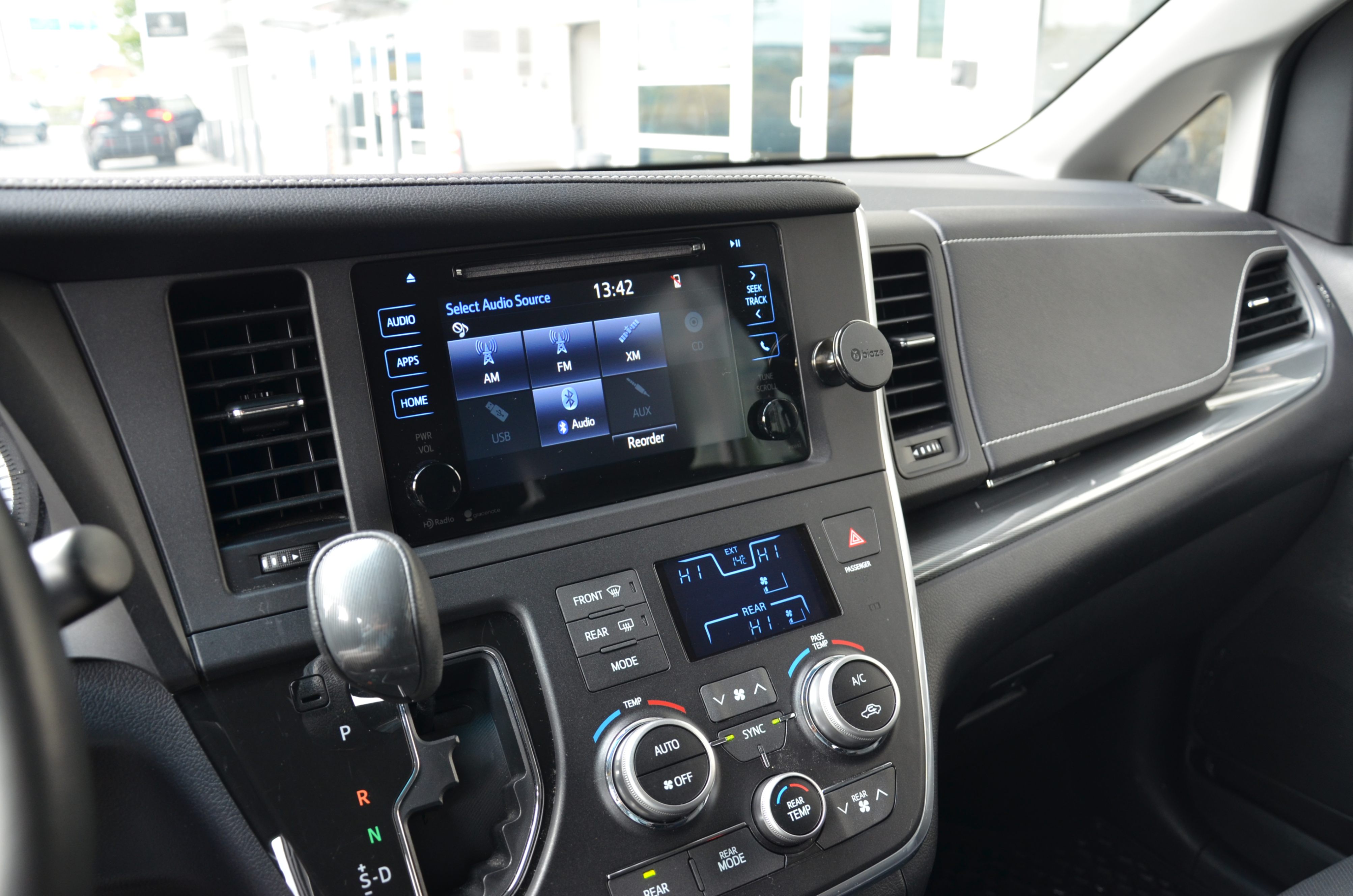 2015 Toyota Sienna 5dr SE 8-Pass FWD, Vancouver, Cash