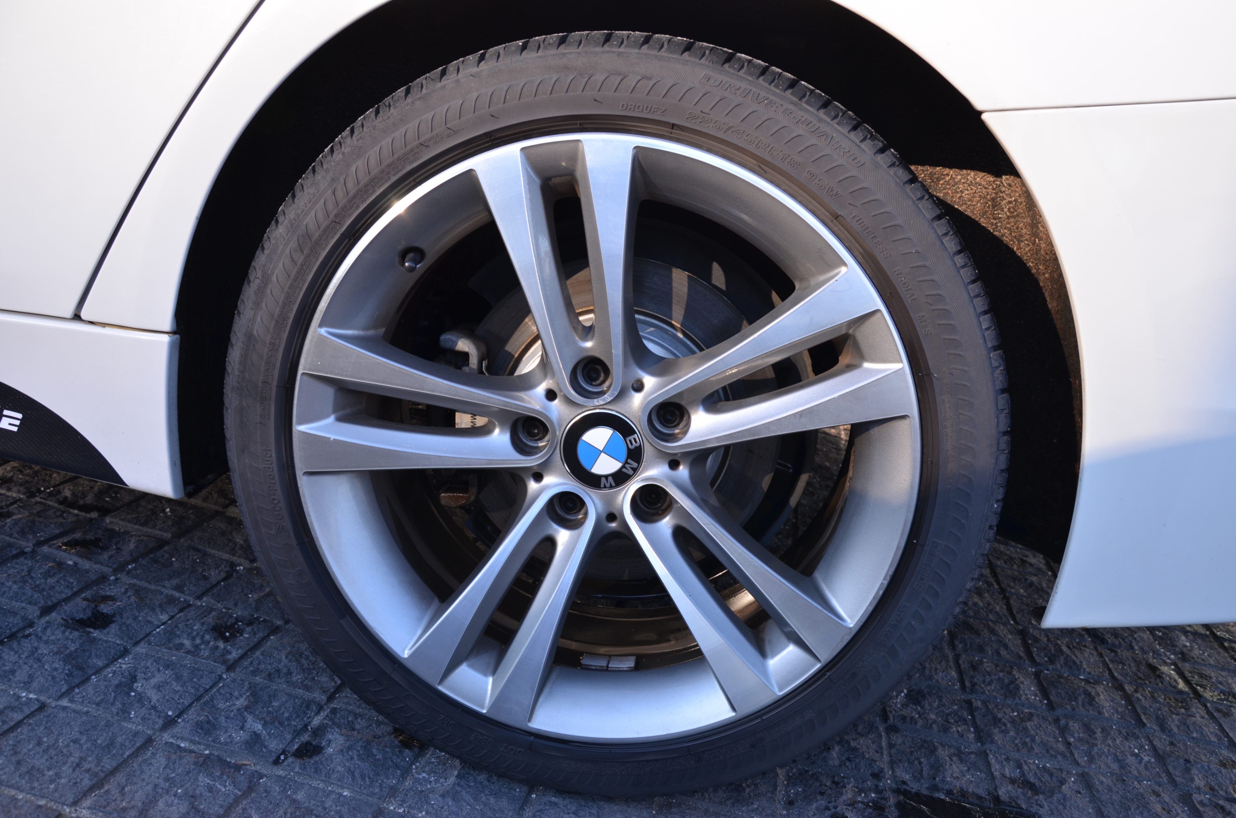 2016 BMW 3-Series 4dr Sdn 320i xDrive AWD, 温哥华, 全款车