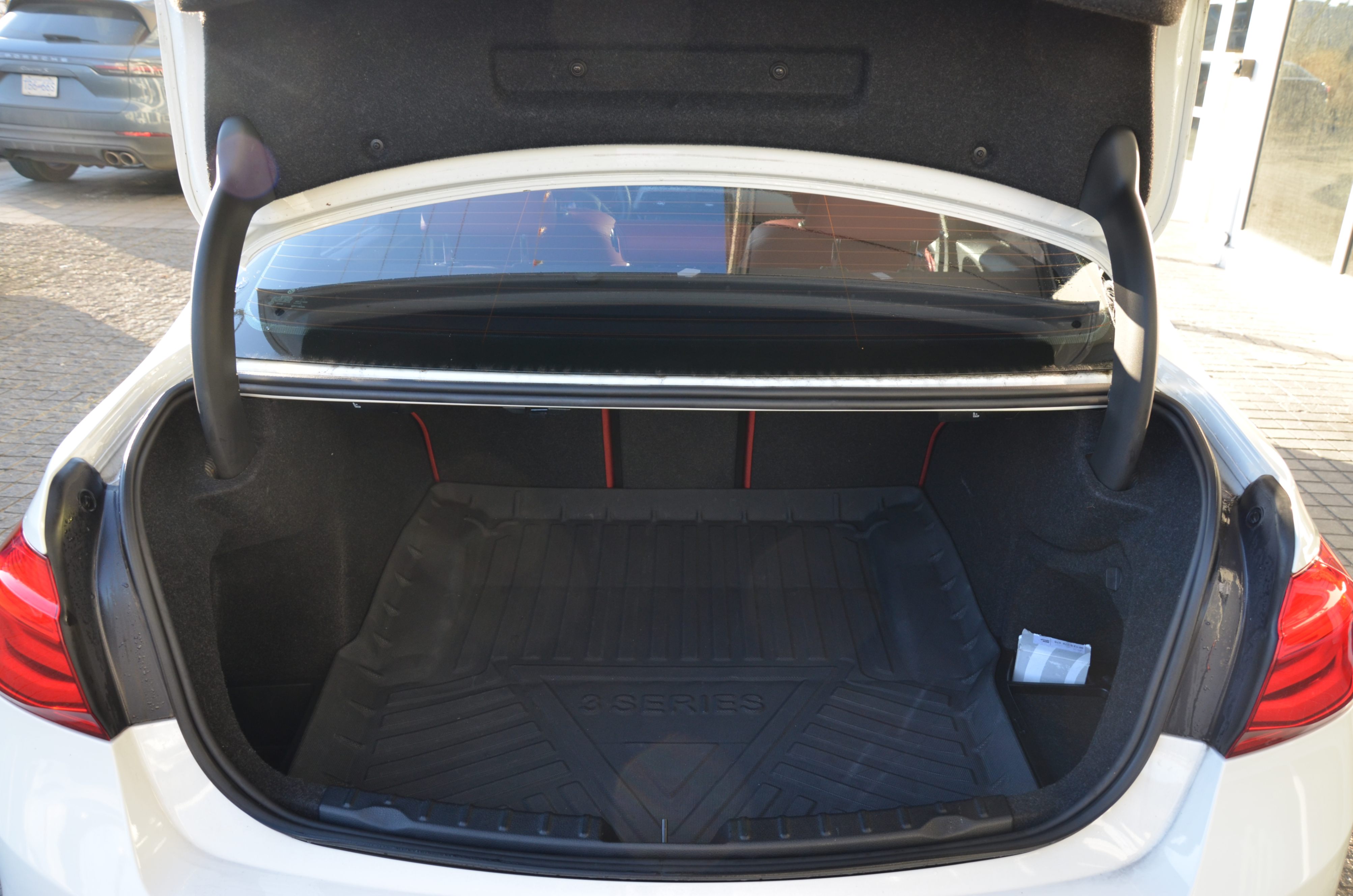 2016 BMW 3-Series 4dr Sdn 320i xDrive AWD, 温哥华, 全款车