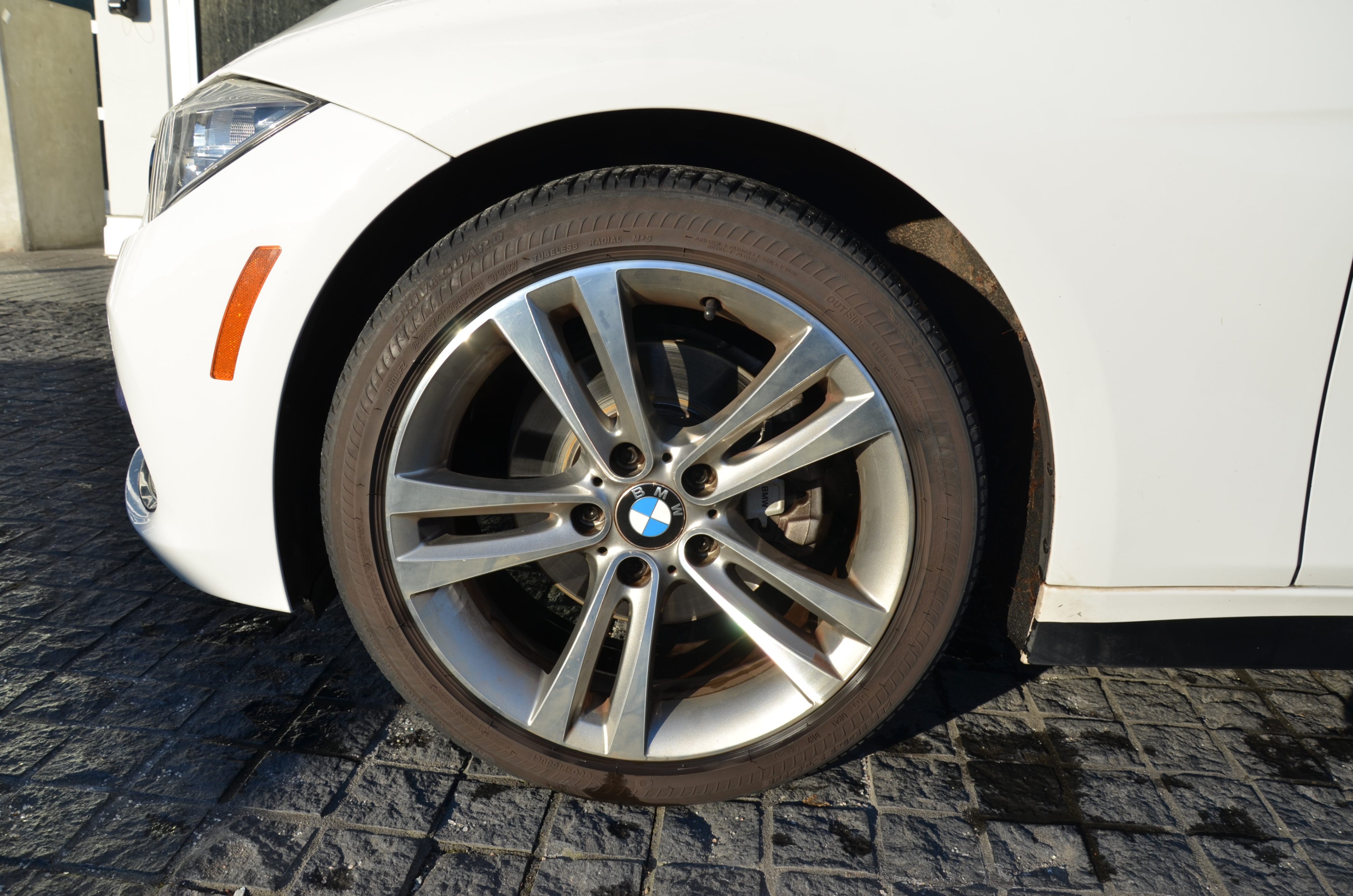 2016 BMW 3-Series 4dr Sdn 320i xDrive AWD, 温哥华, 全款车