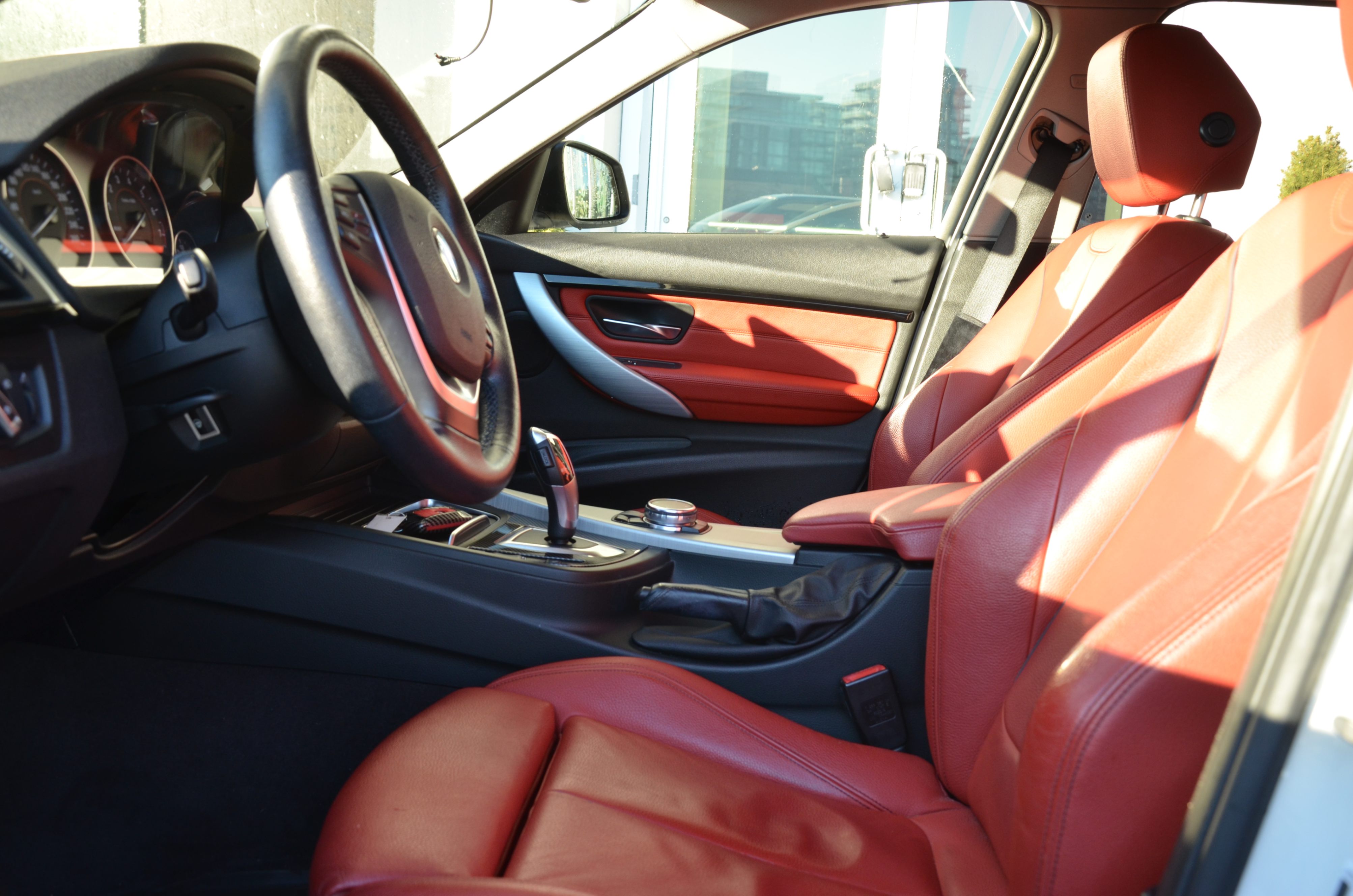 2016 BMW 3-Series 4dr Sdn 320i xDrive AWD, 温哥华, 全款车