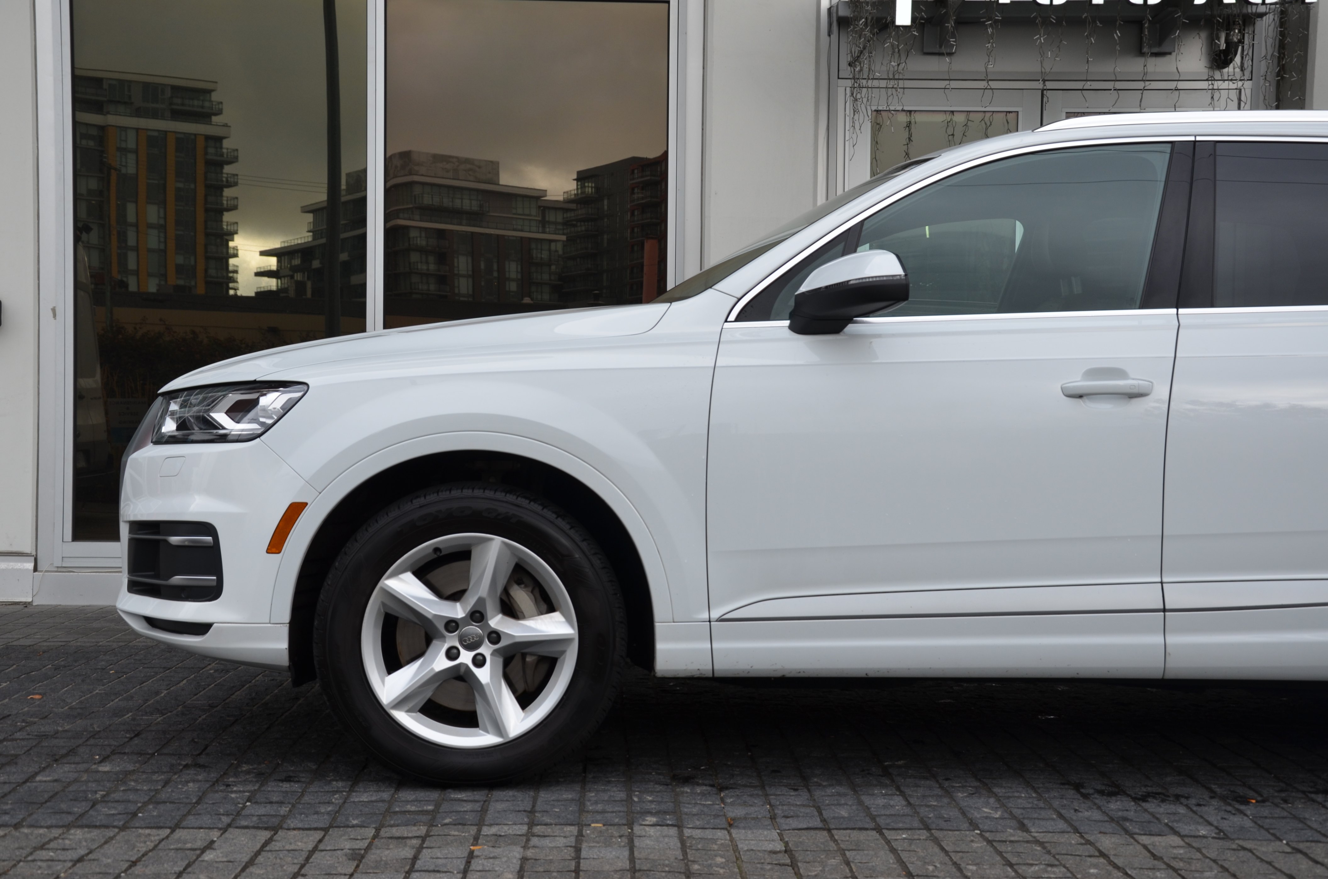 2017 Audi Q7 Quattro 4dr 2.0T Komfort, Vancouver, Cash