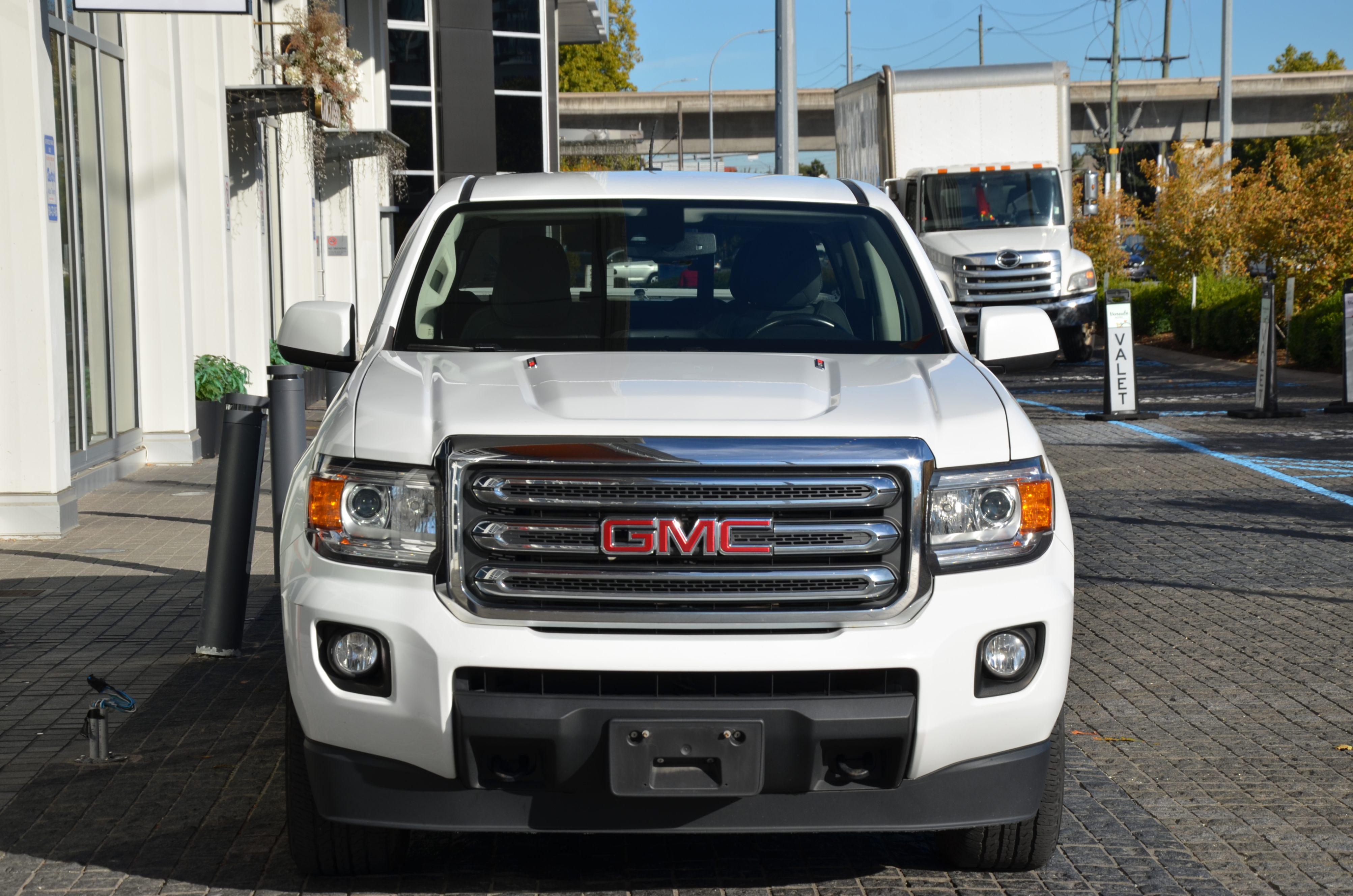 2017 GMC Canyon 4WD Crew Cab 128.3" SLE, Vancouver, Cash